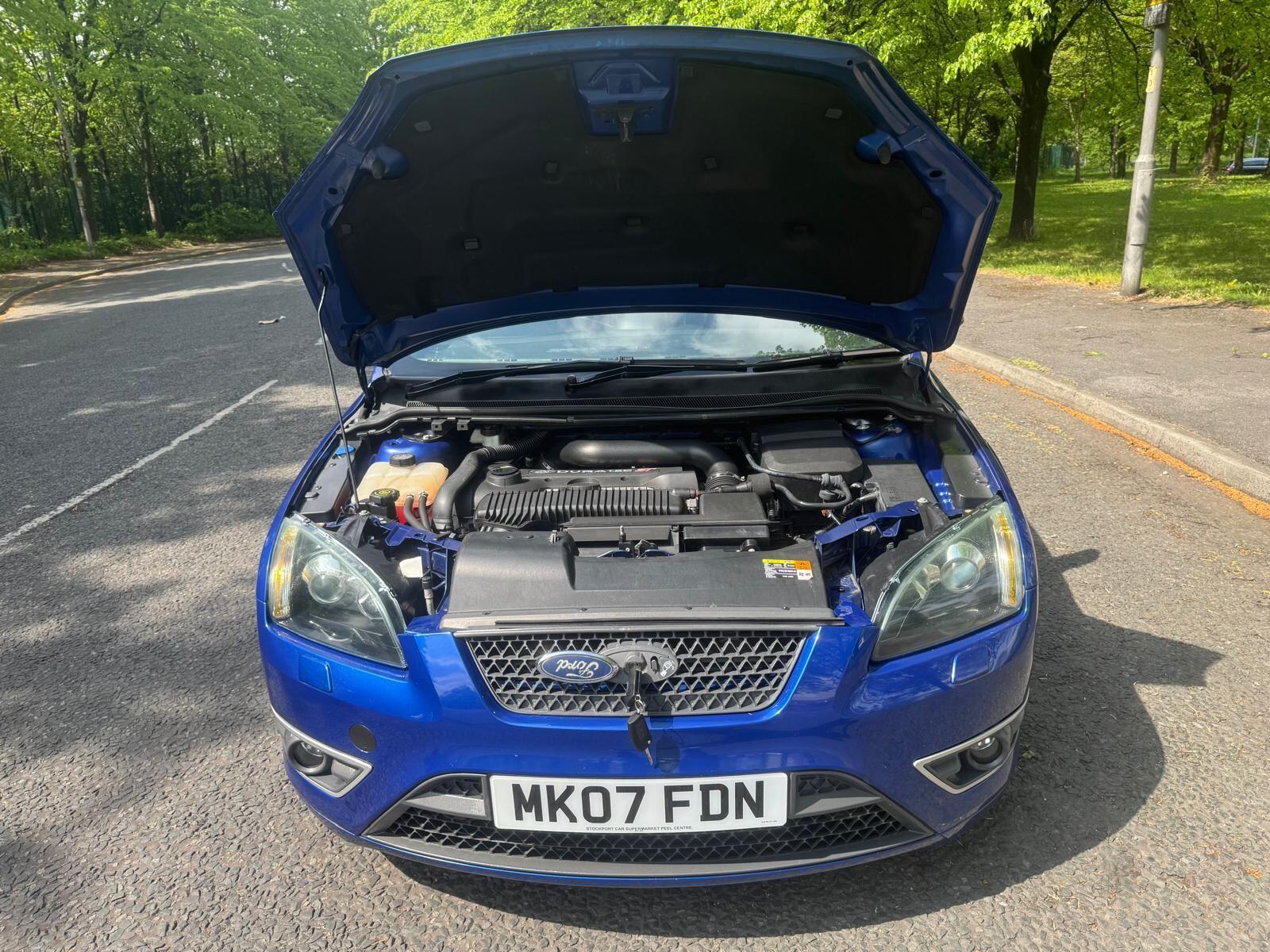 Ford Focus - Image 11