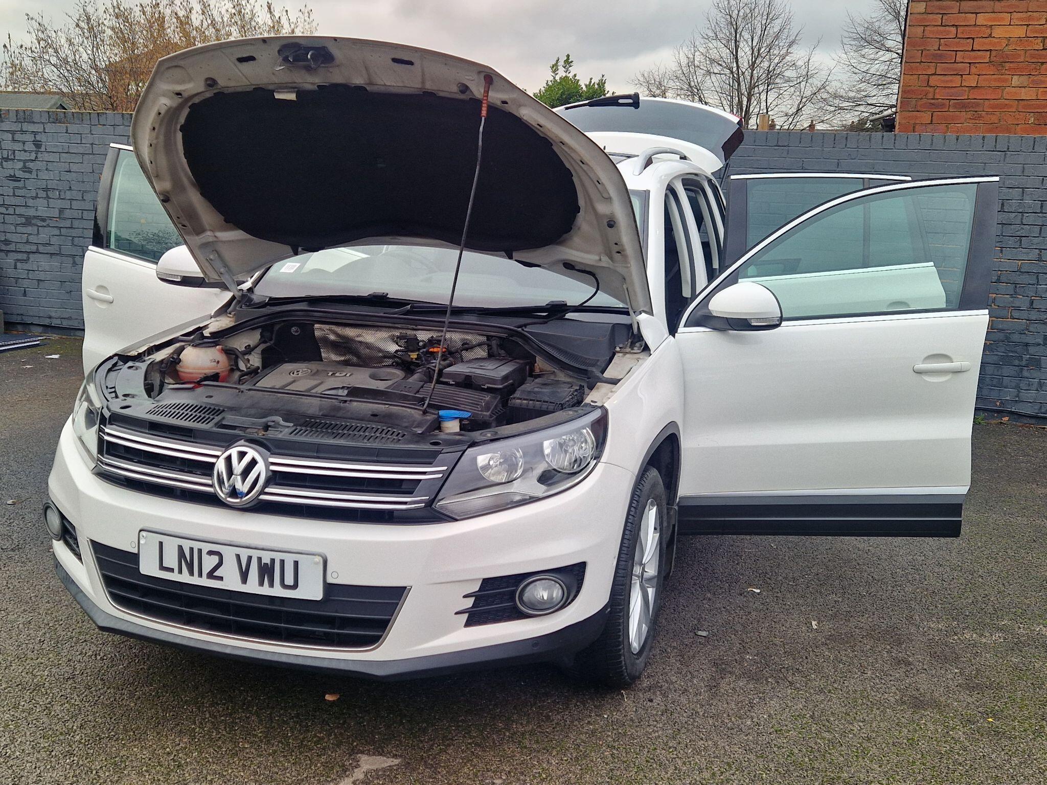 Volkswagen Tiguan - Image 15