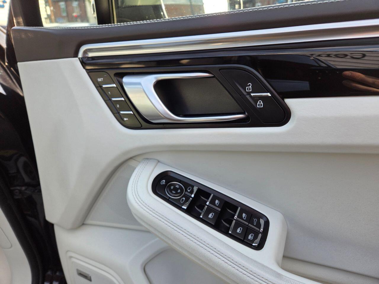 Porsche Macan - Image 34