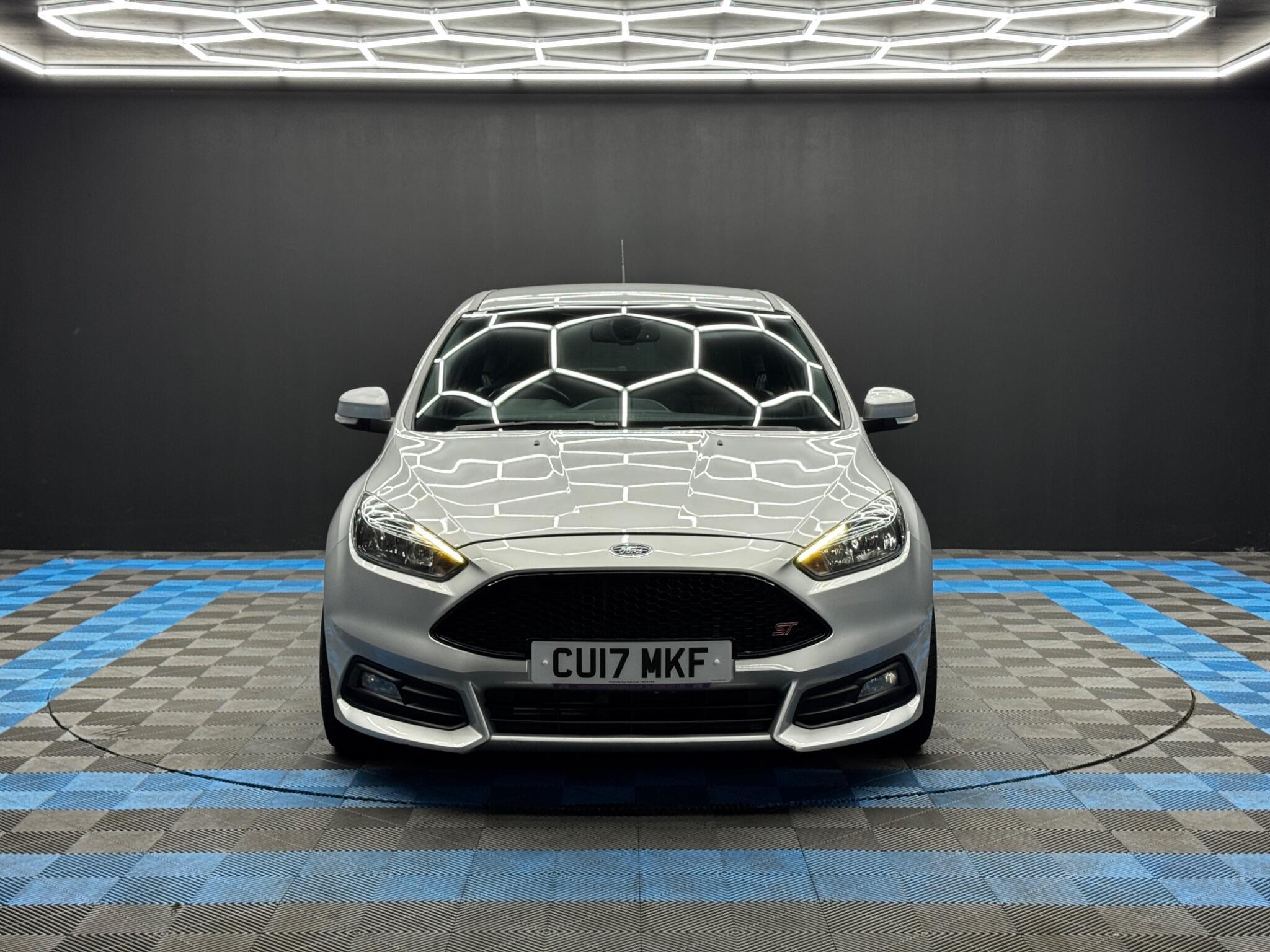 Ford Focus - Image 2