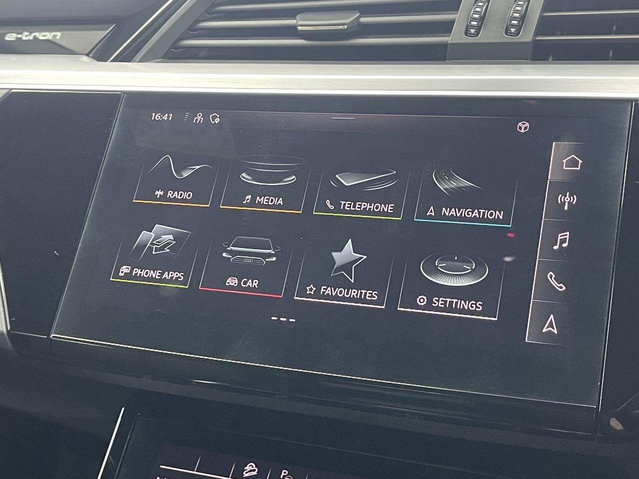 Audi E-Tron - Image 41