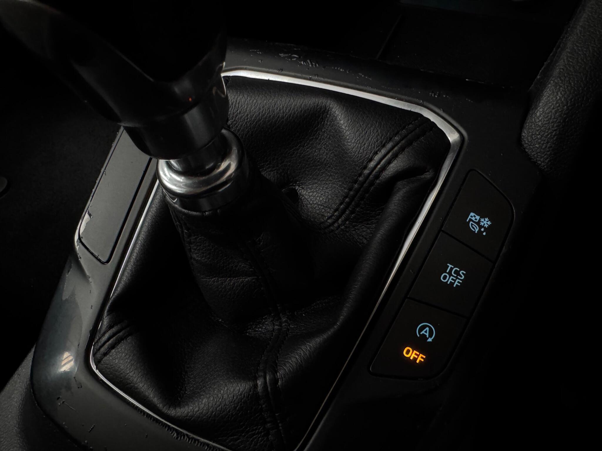 Ford Focus - Image 19