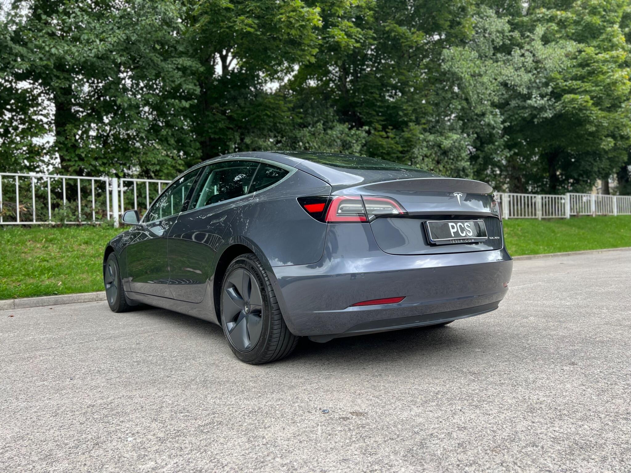 Tesla Model 3 - Image 10