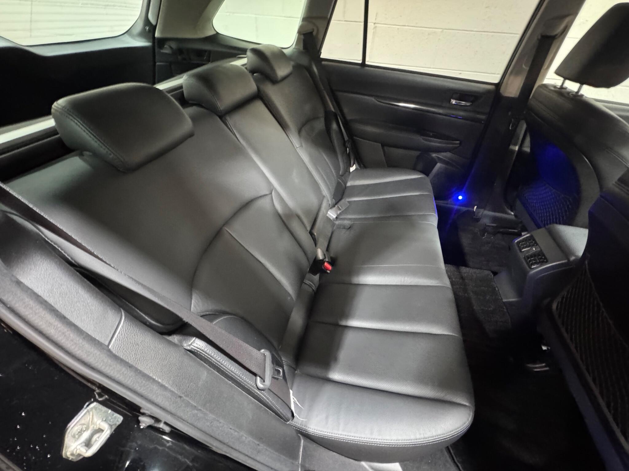 Subaru Legacy - Image 12