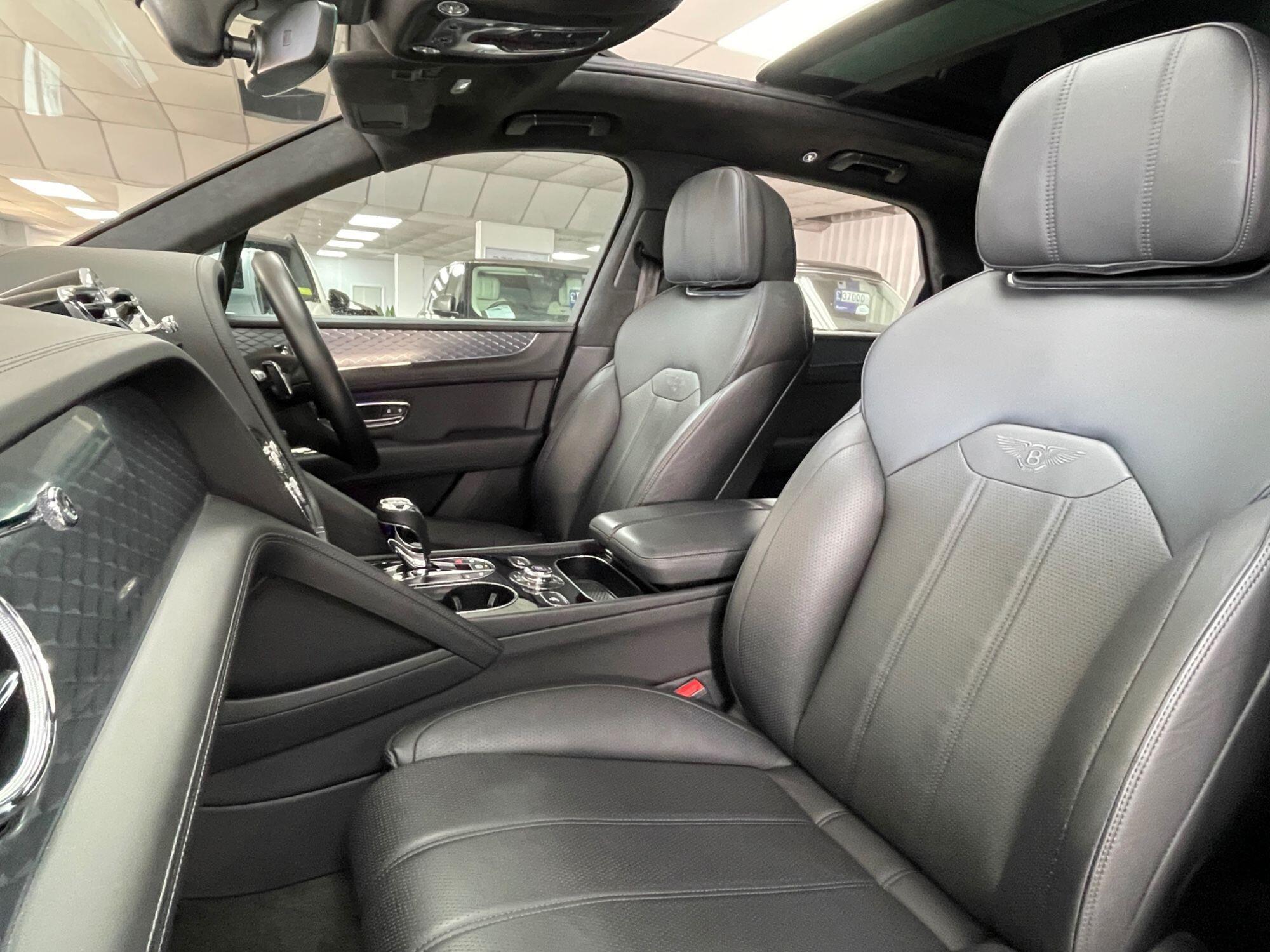 Bentley Bentayga - Image 41