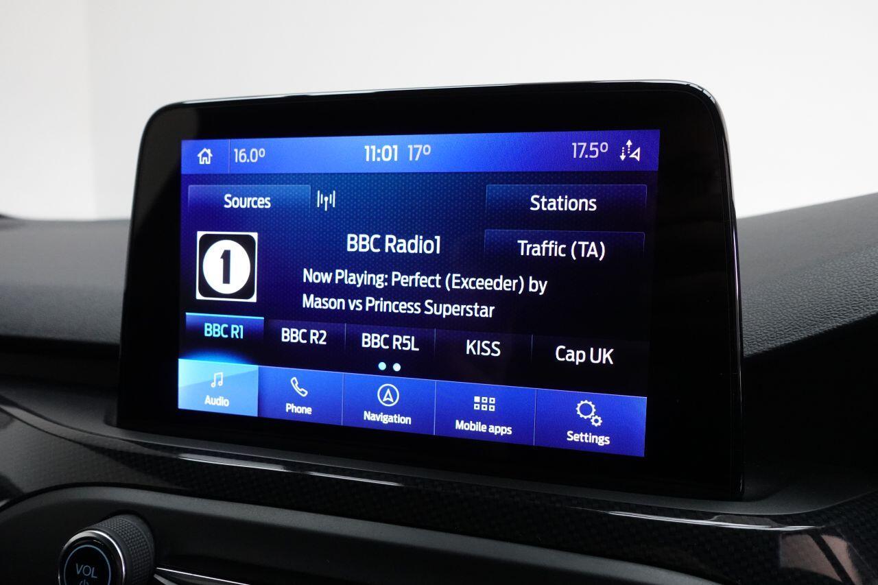 Ford Focus - Image 17