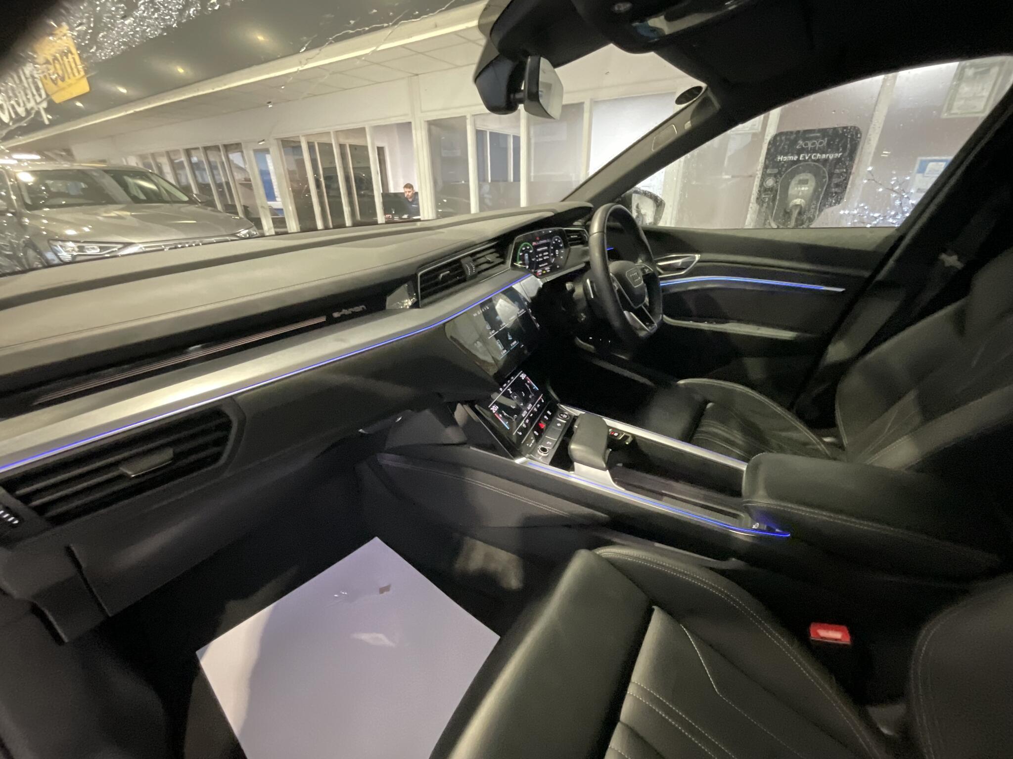 Audi E-Tron - Image 16