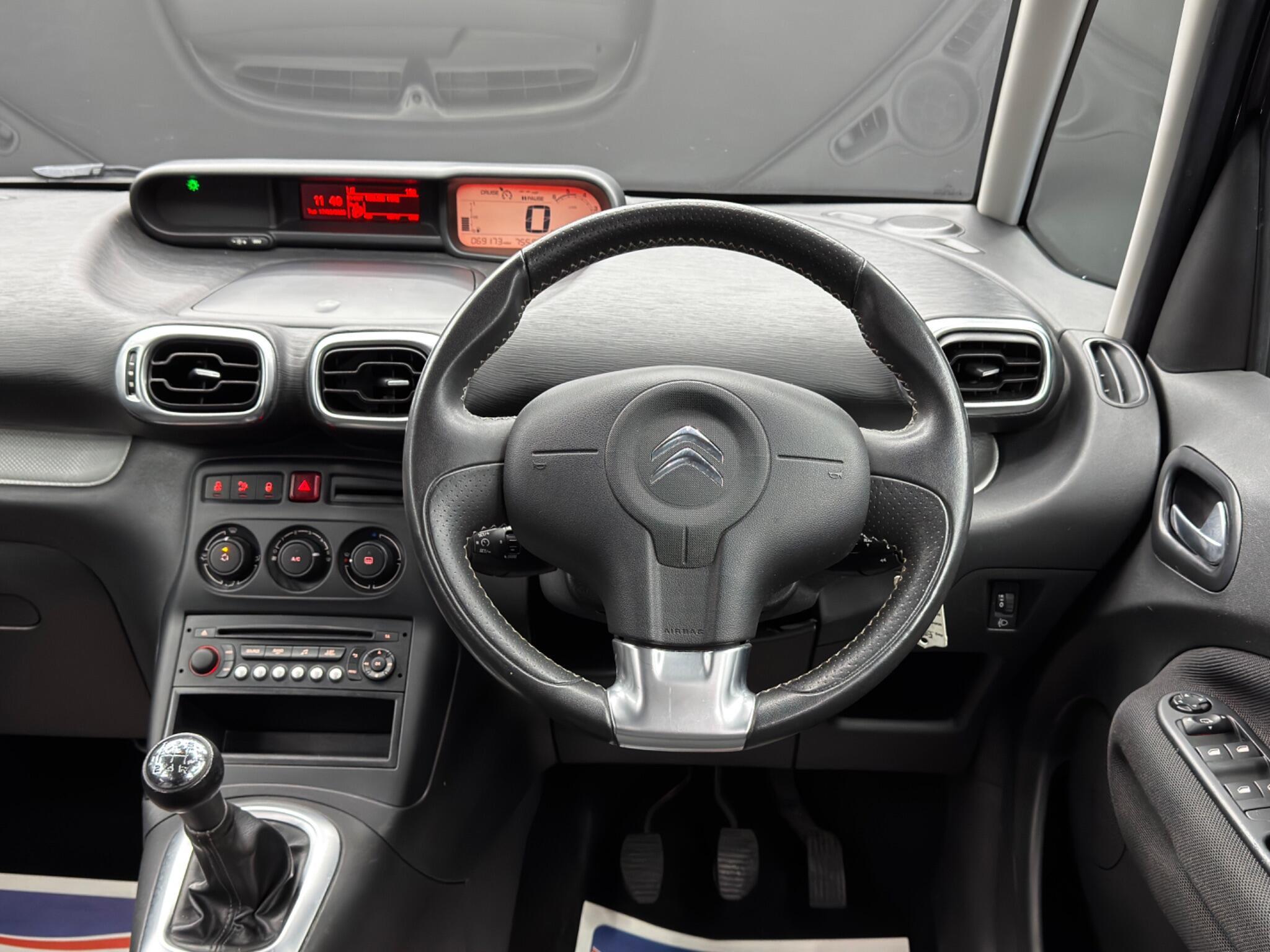 Citroen C3 Picasso - Image 18