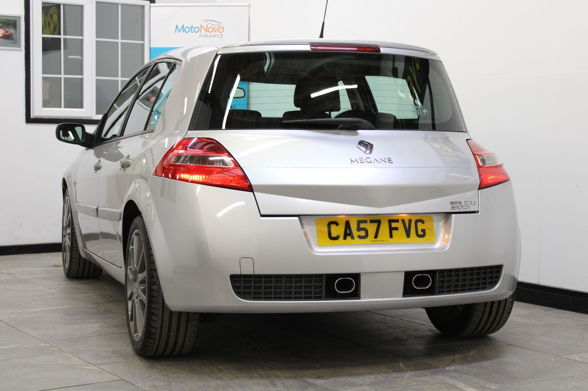 Renault Megane - Image 17