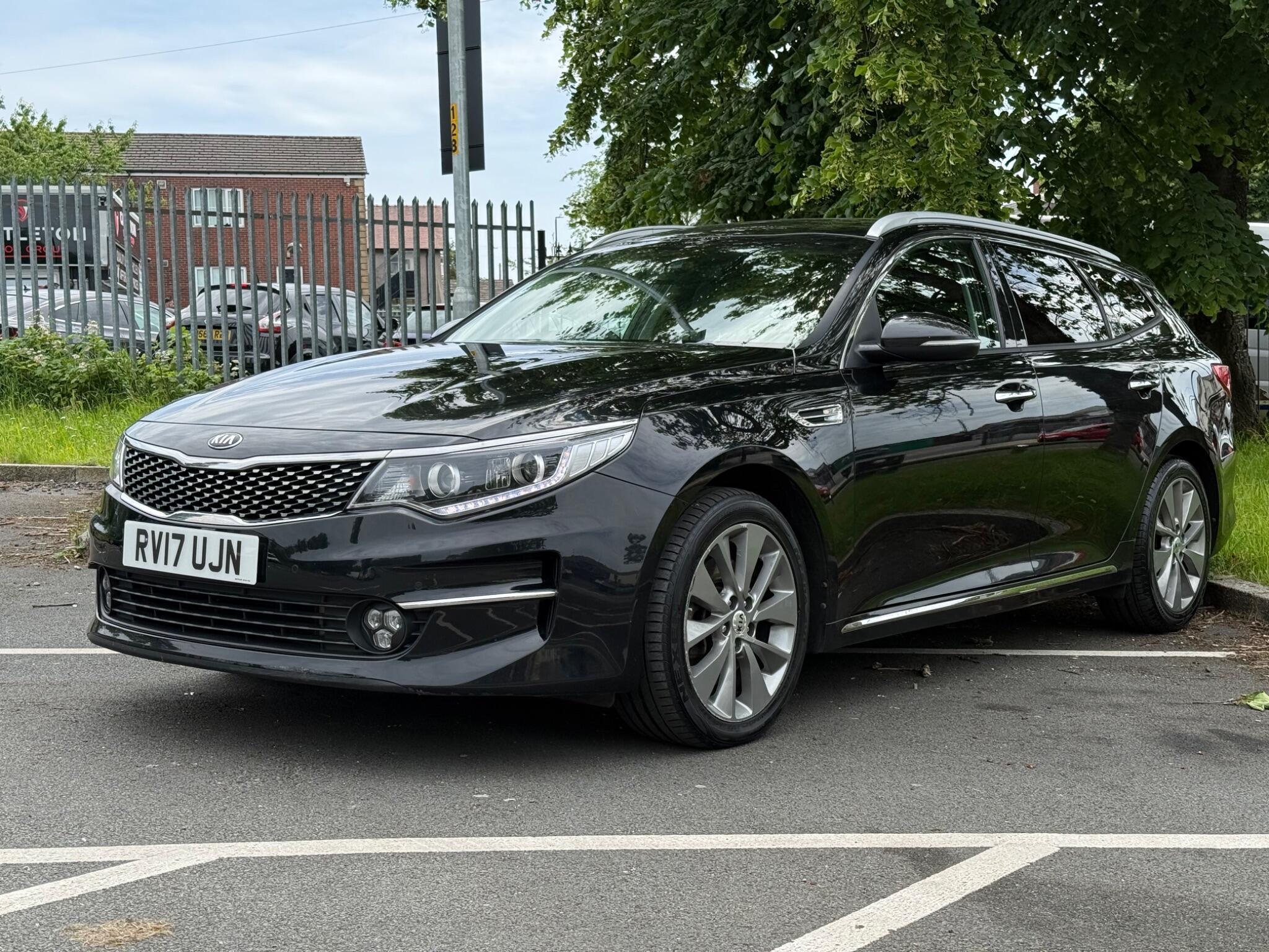 Kia Optima - Image 2