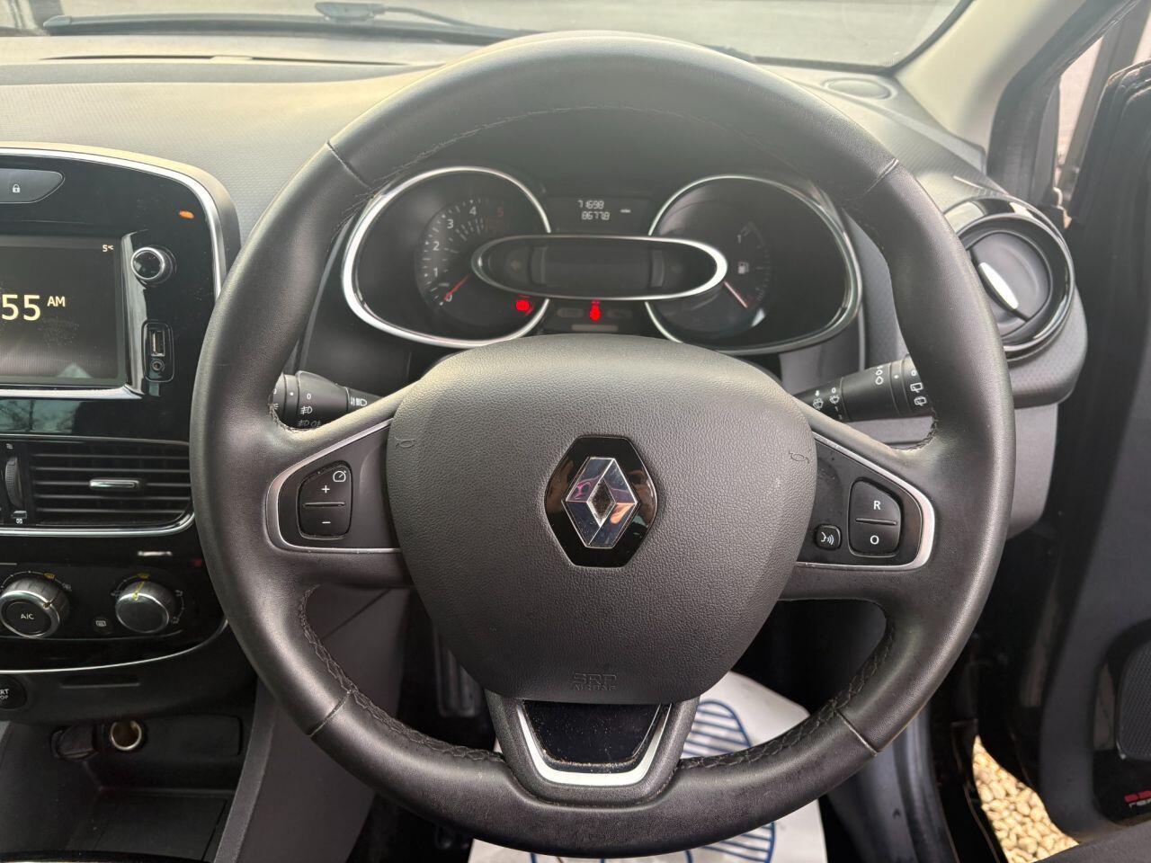 Renault Clio - Image 12