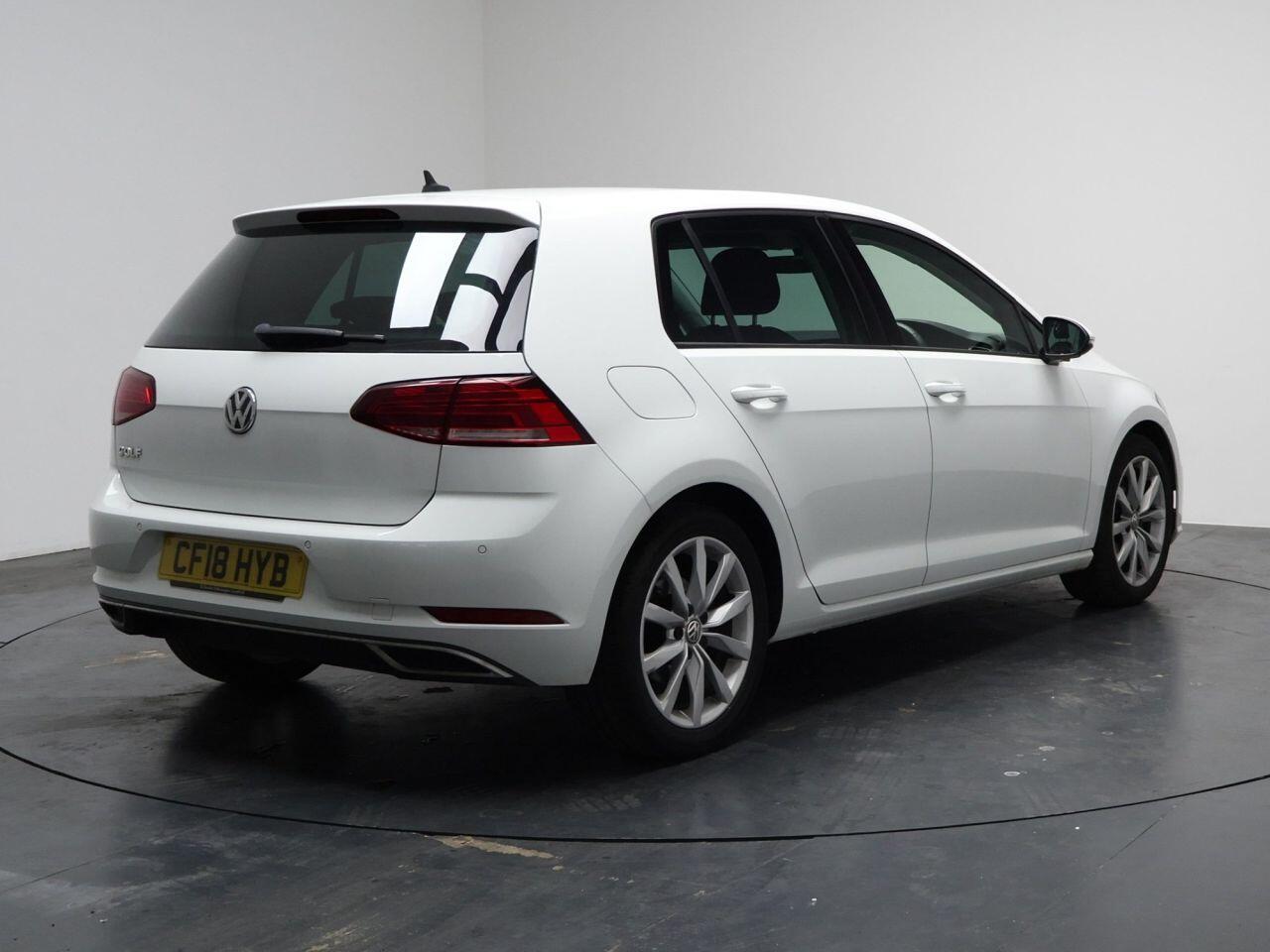 Volkswagen Golf - Image 12