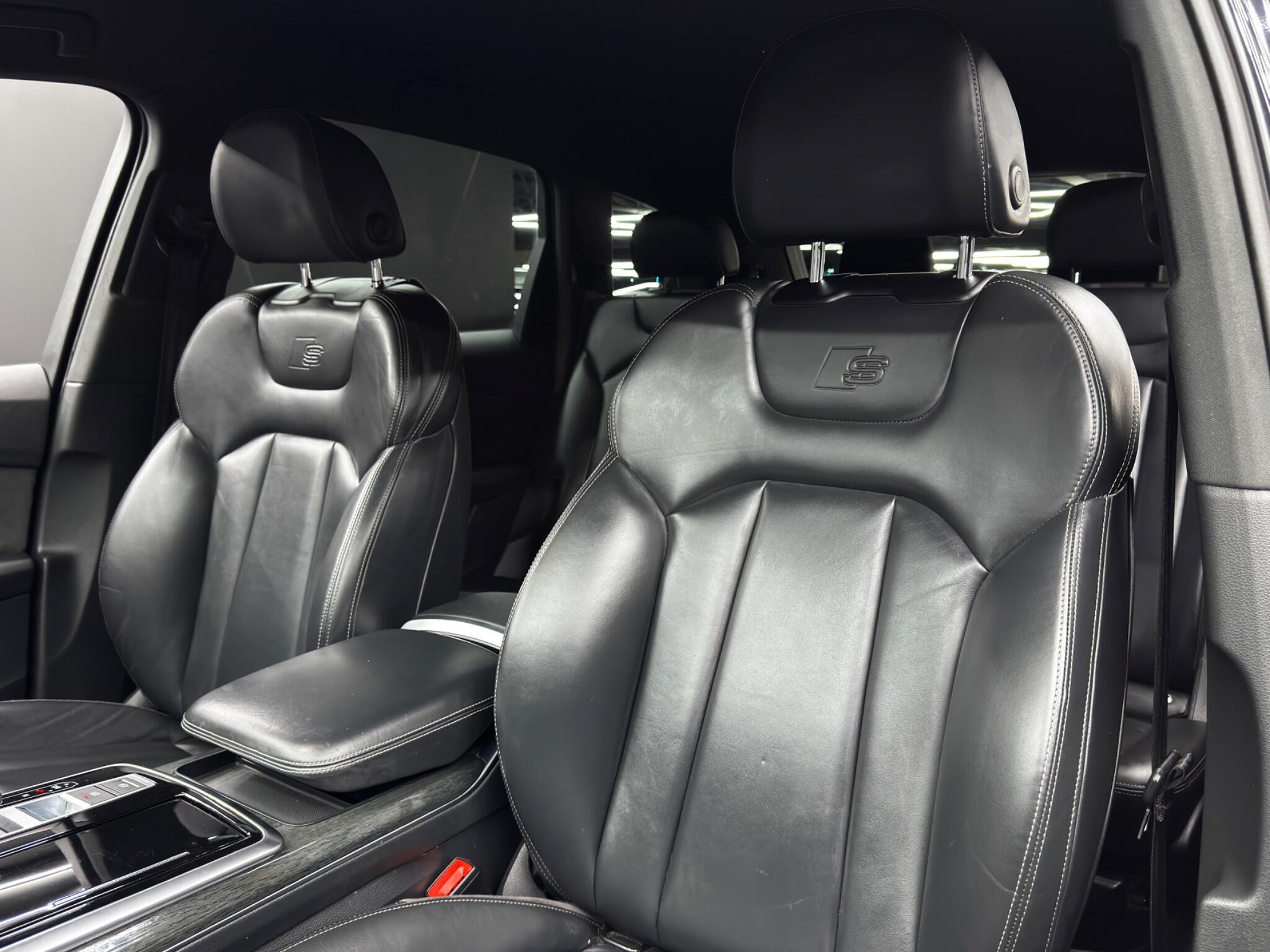 Audi Q7 - Image 14