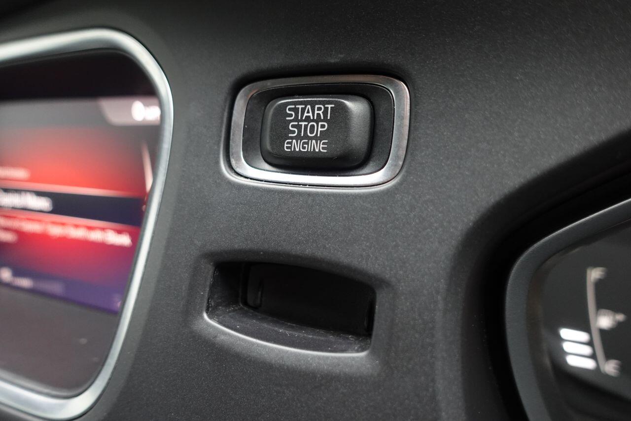 Volvo V40 - Image 35