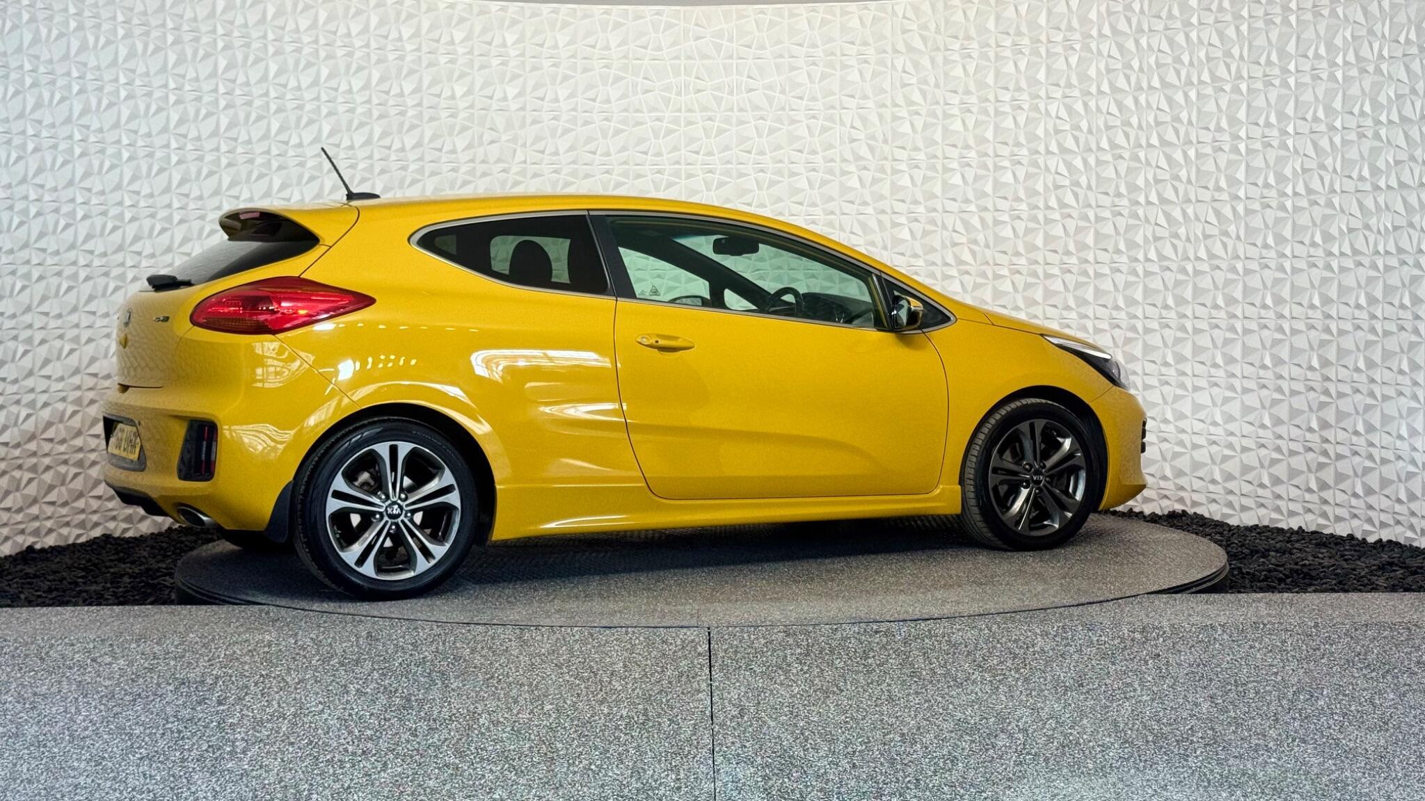 Kia ProCeed - Image 8