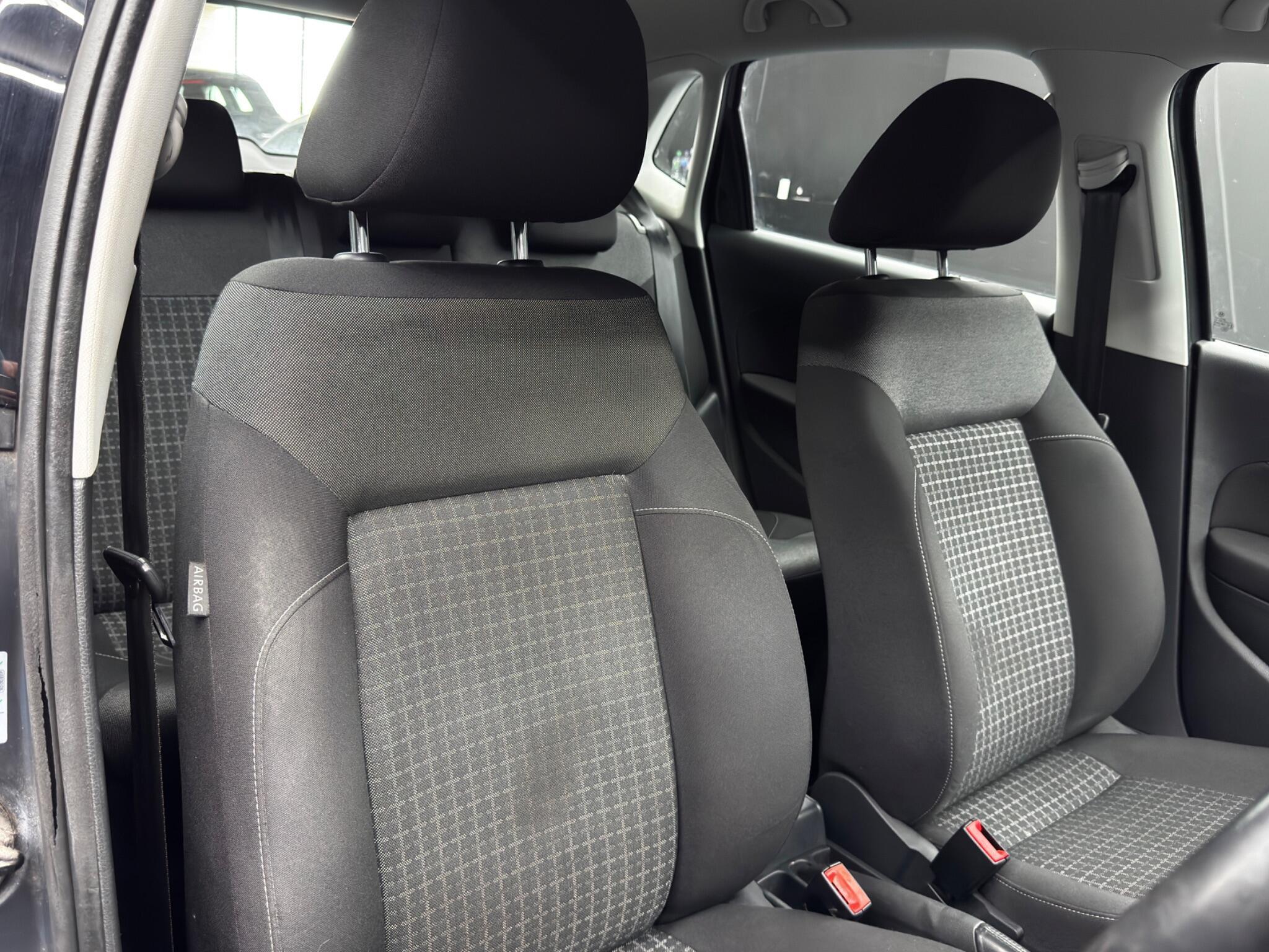 Volkswagen Polo - Image 12