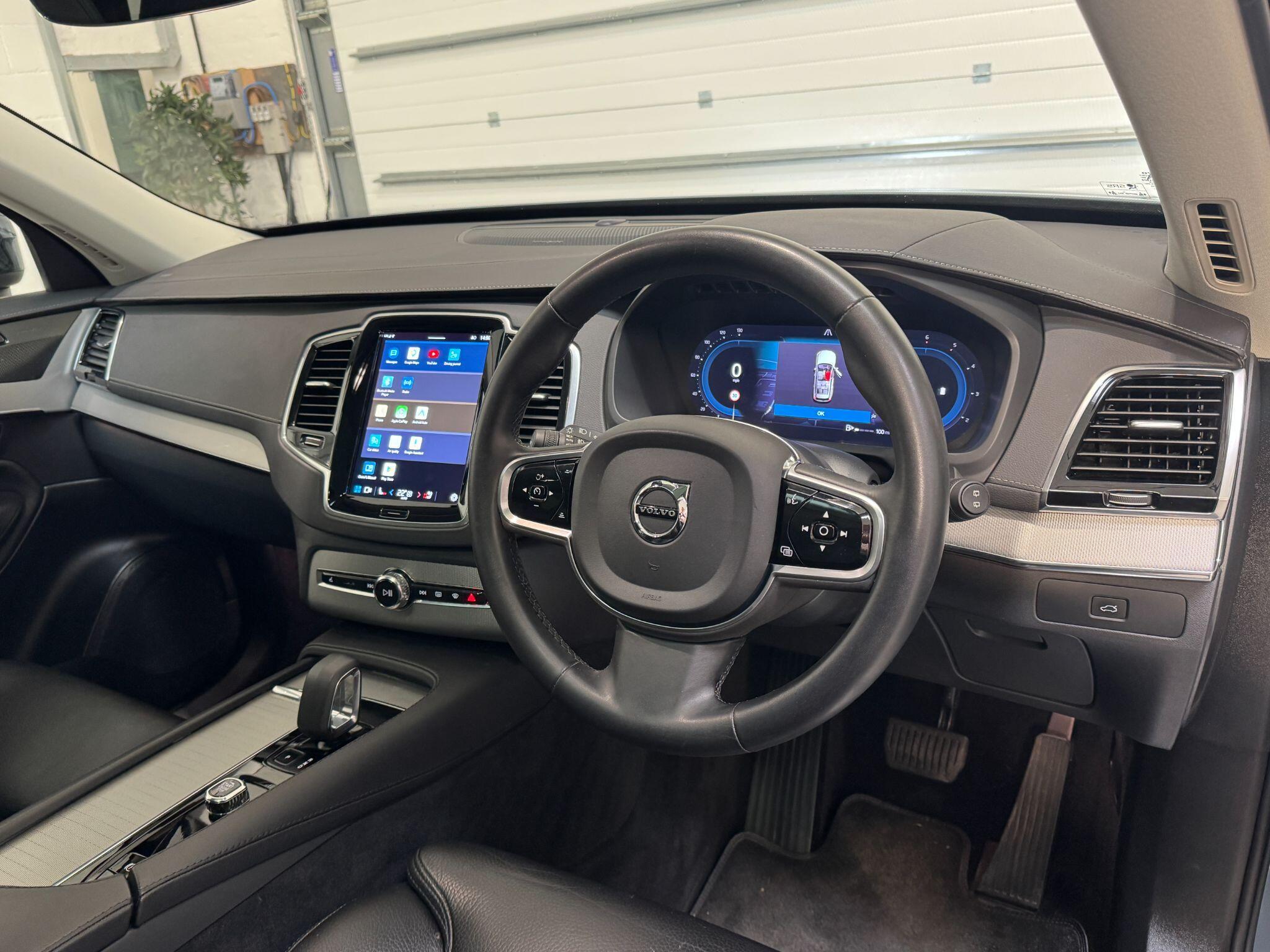 Volvo XC90 - Image 19