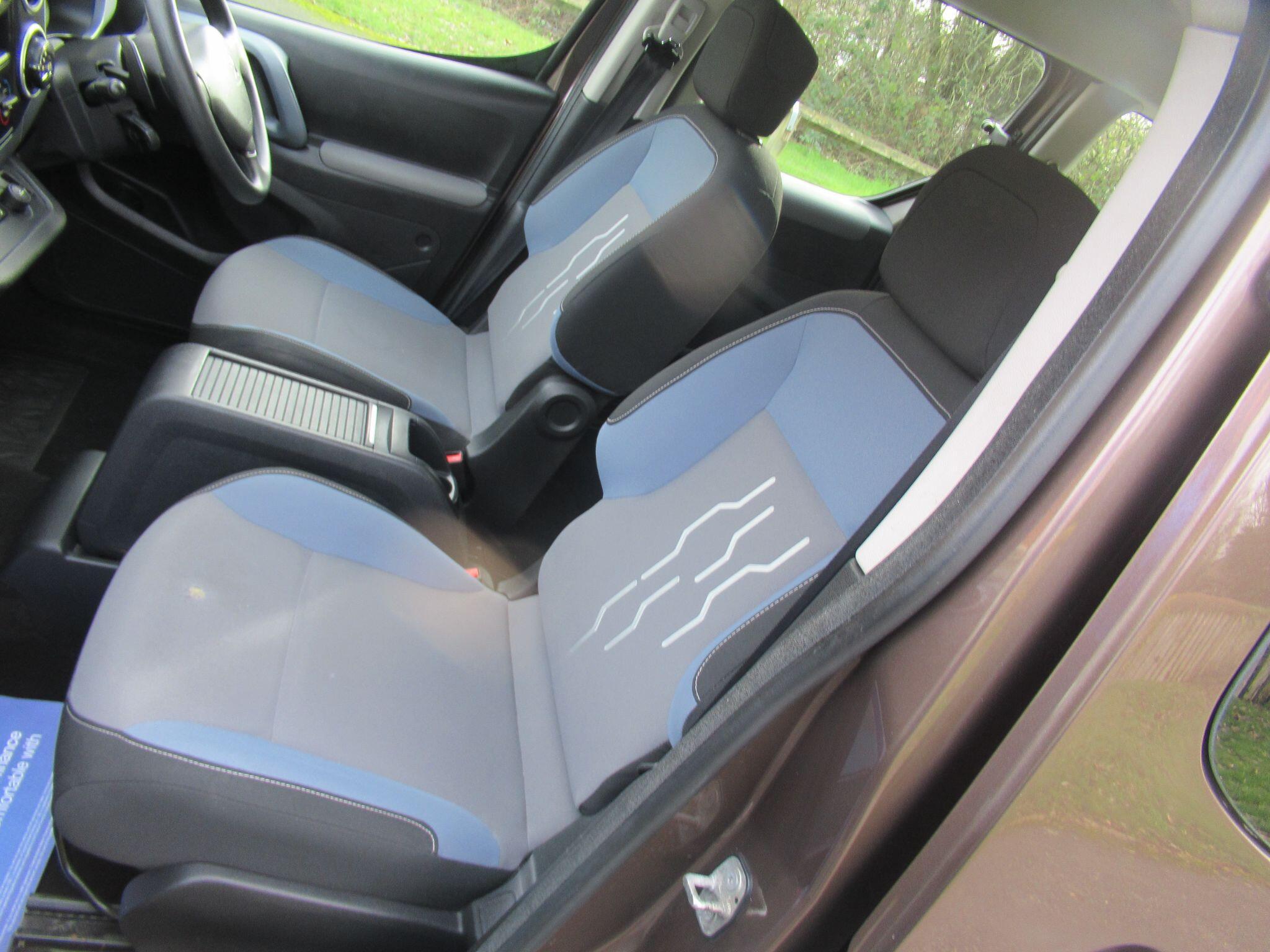 Peugeot Partner Tepee - Image 15