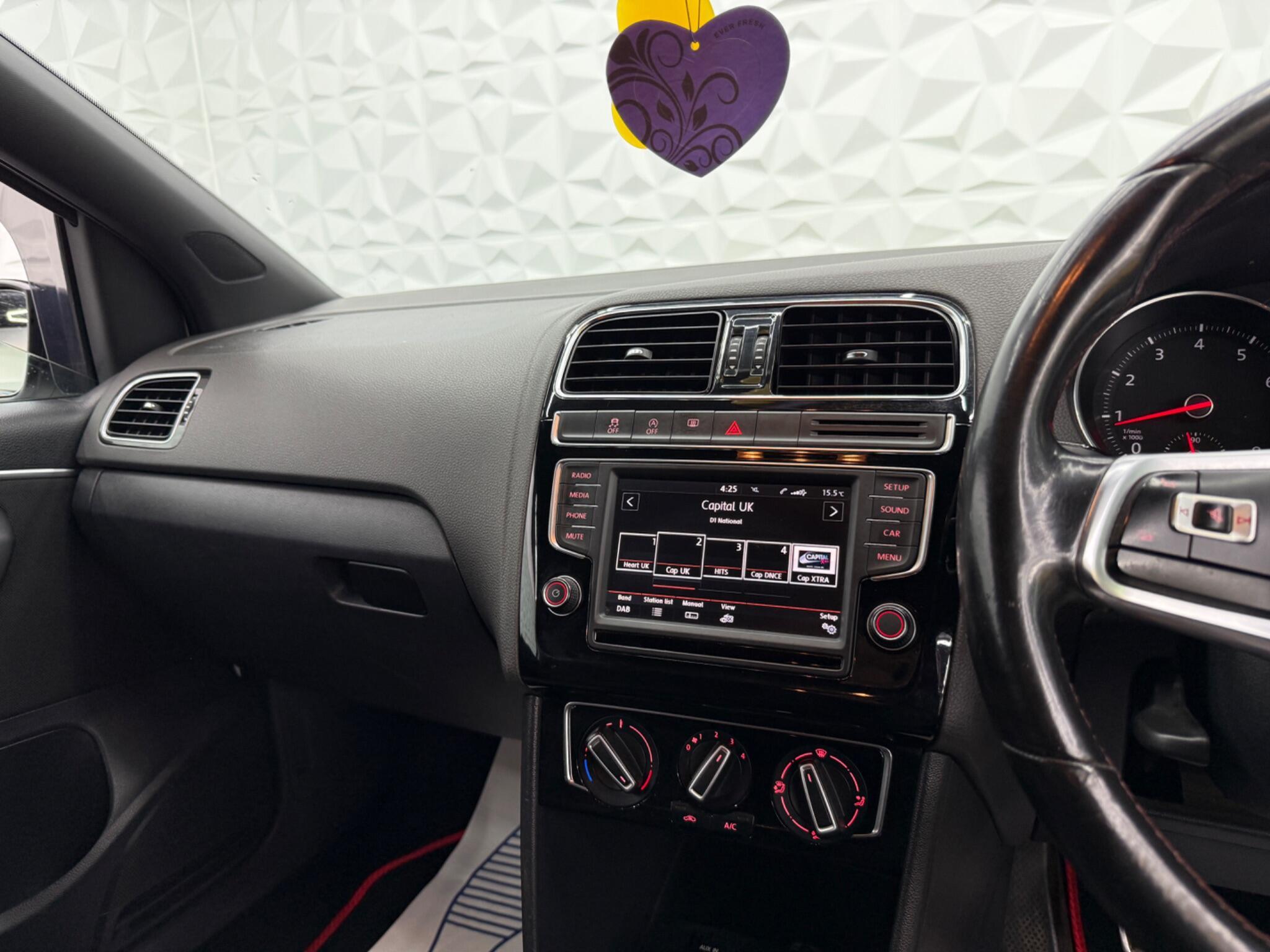 Volkswagen Polo - Image 23