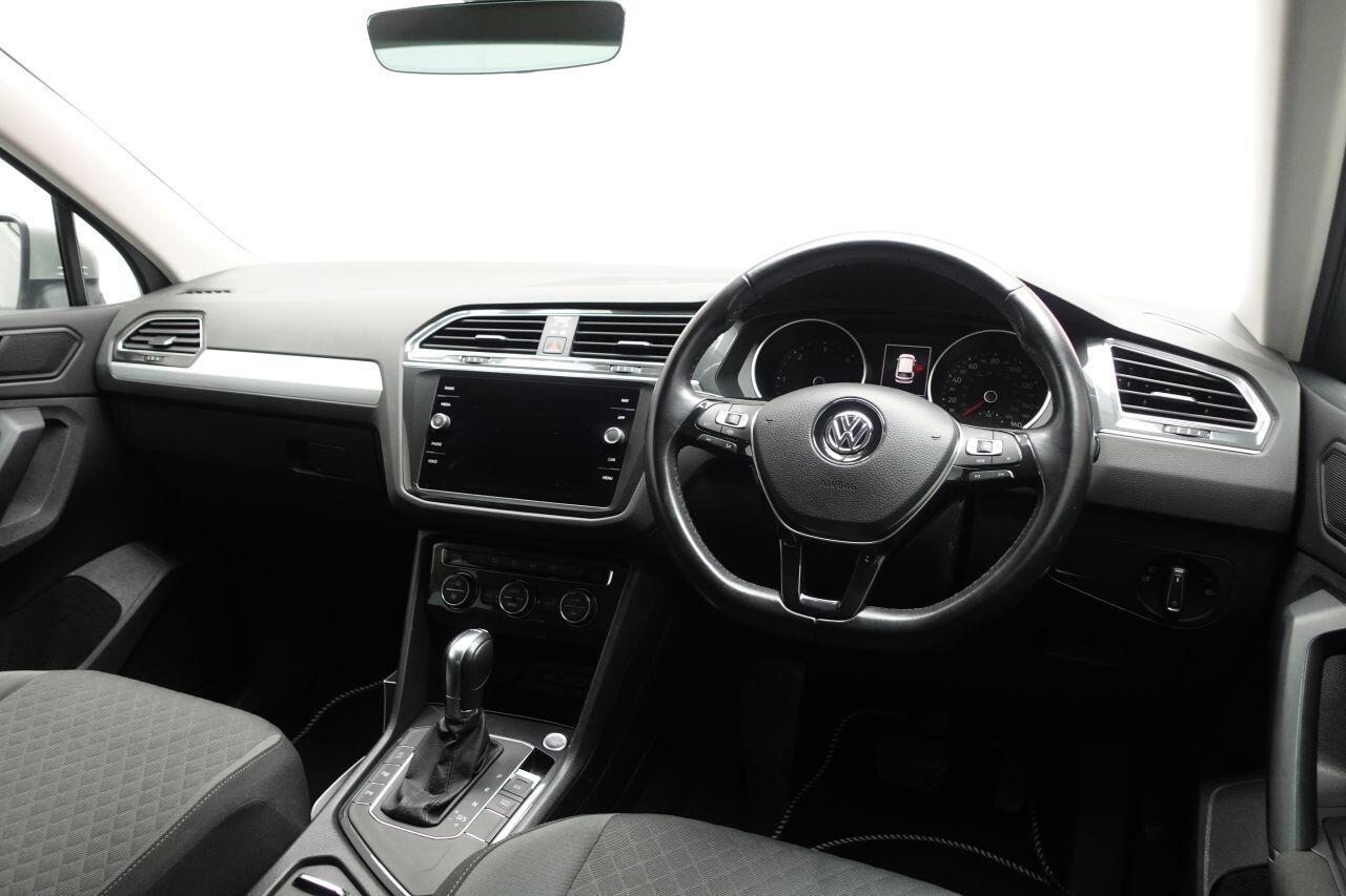 Volkswagen Tiguan - Image 15