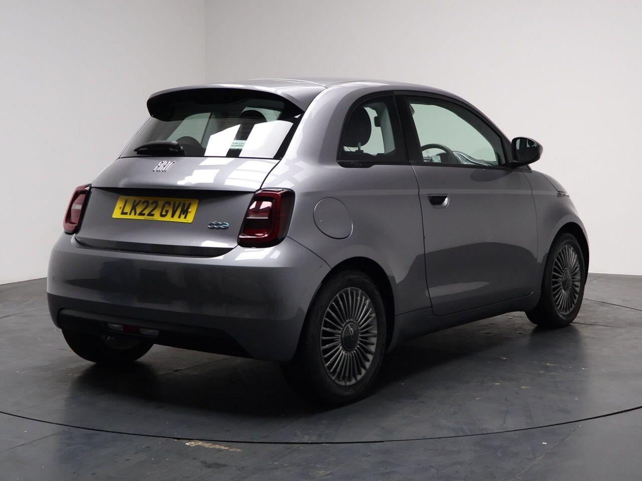 Fiat 500e - Image 16