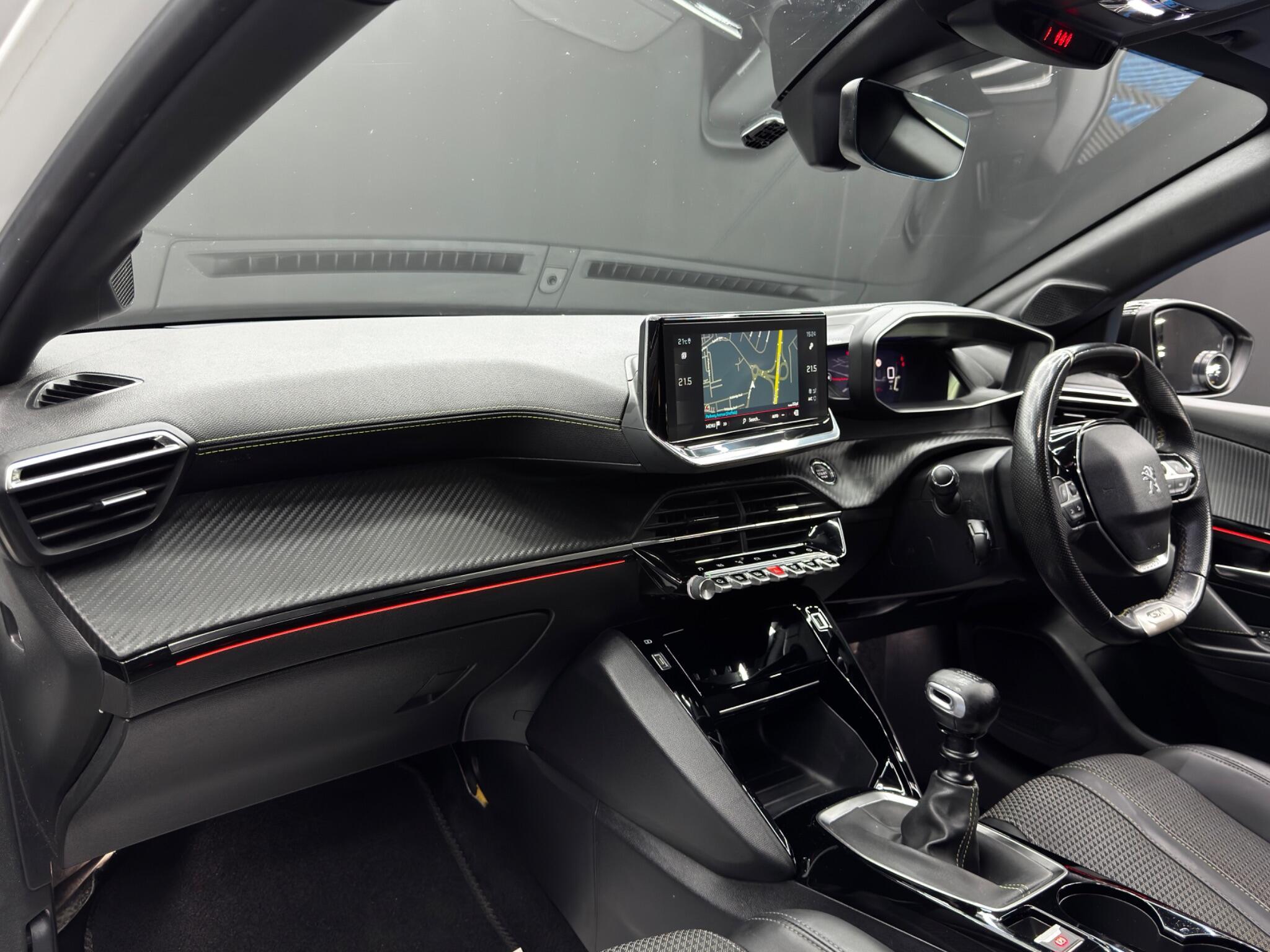 Peugeot 208 - Image 11