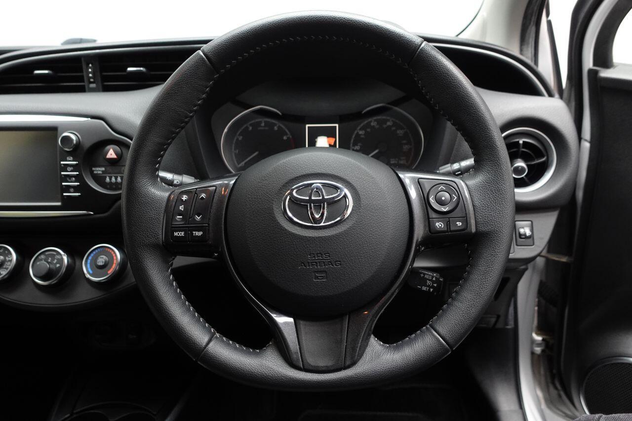 Toyota Yaris - Image 26