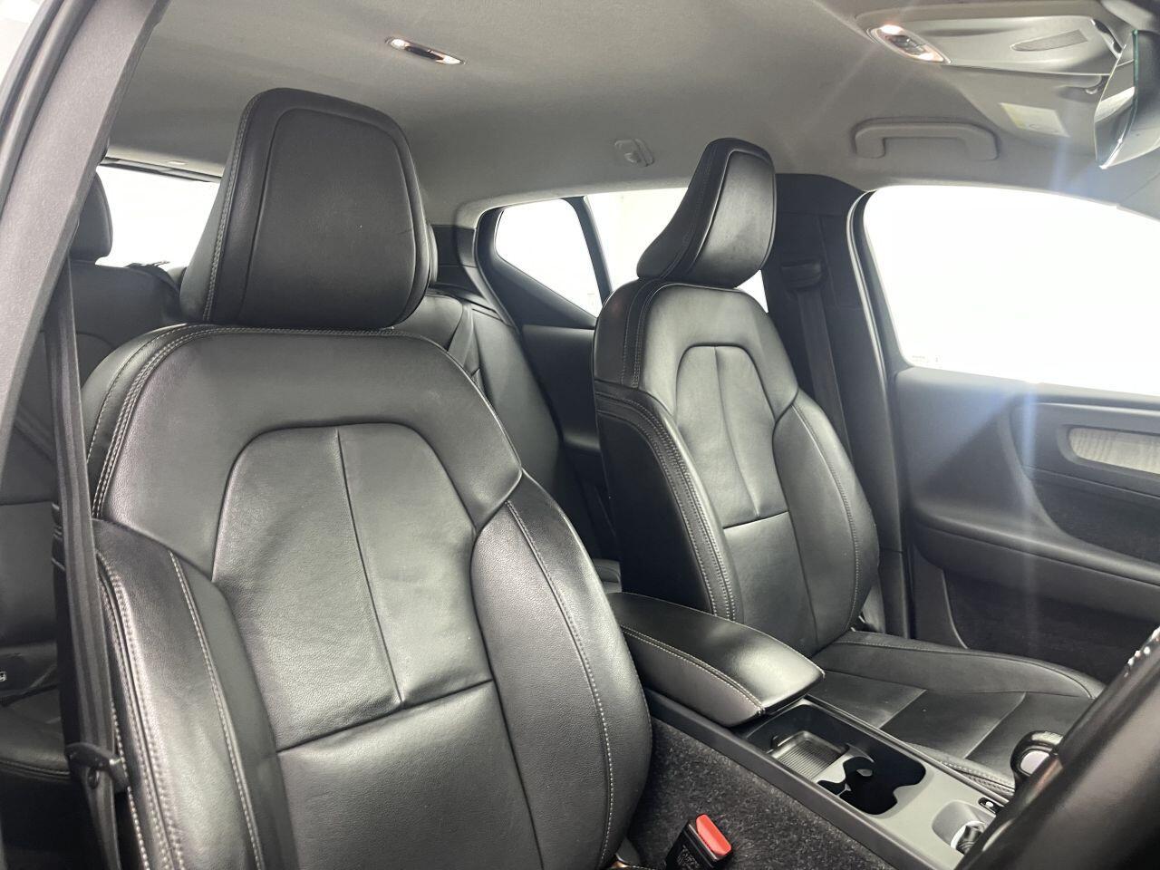 Volvo XC40 - Image 2