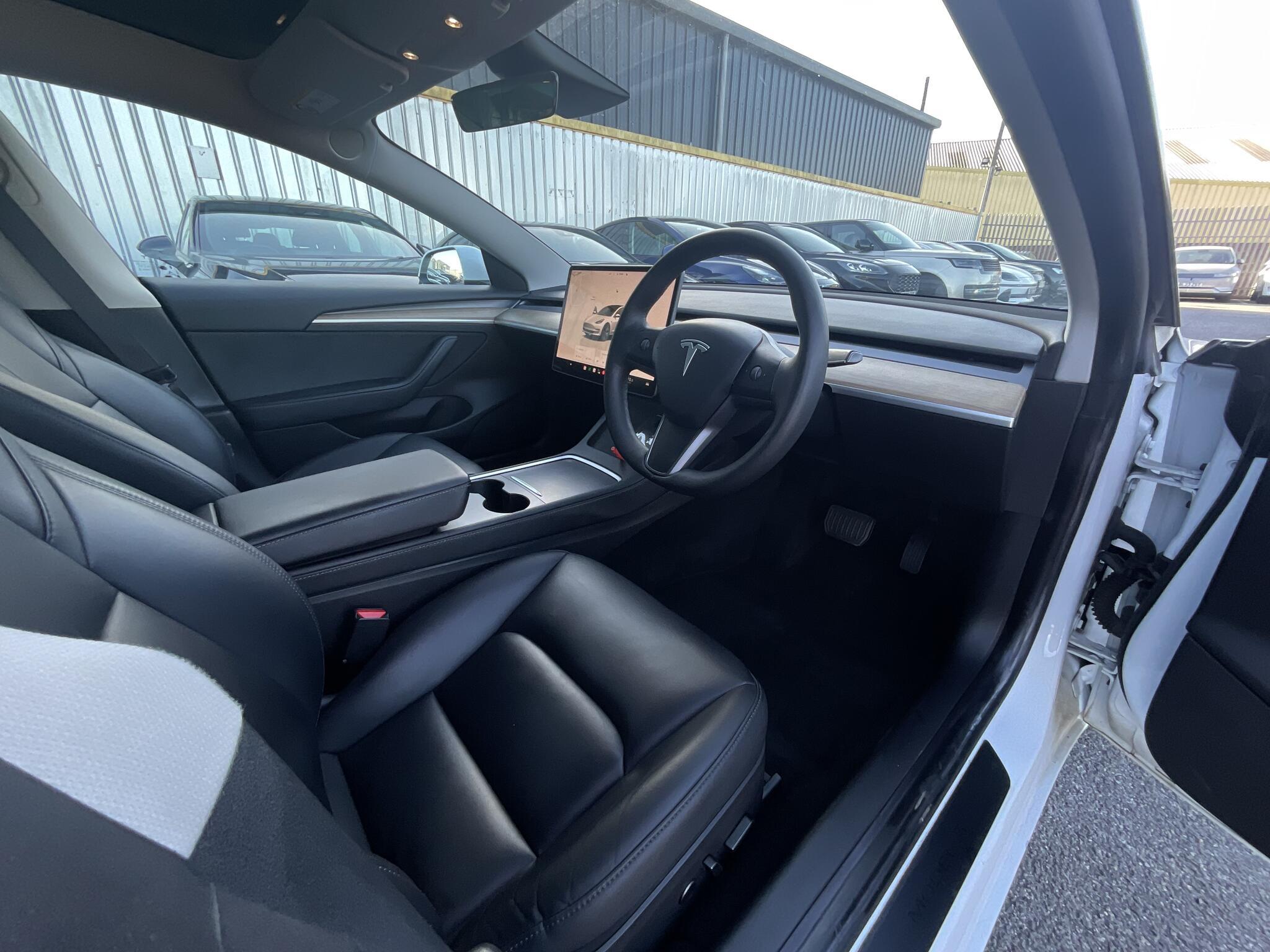 Tesla Model 3 - Image 7
