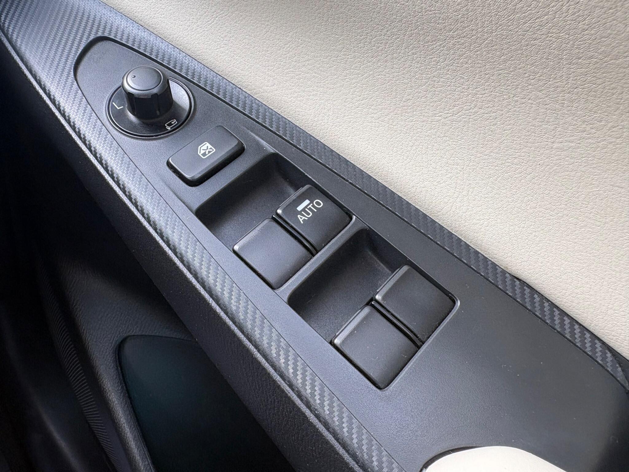 Mazda MAZDA2 - Image 39