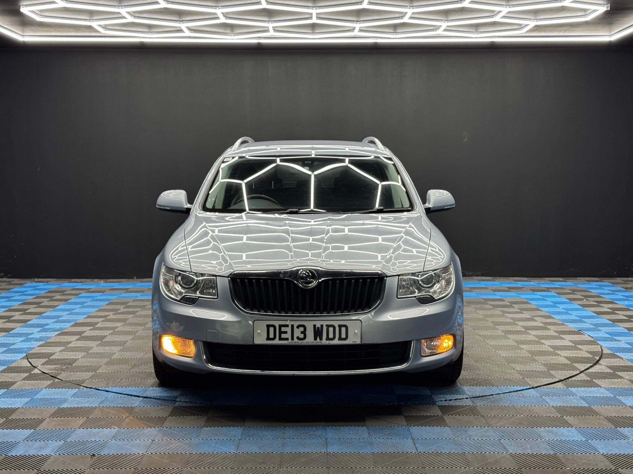 Skoda Superb - Image 2