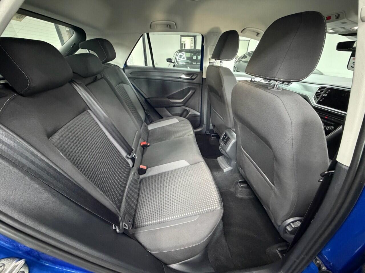 Volkswagen T-Roc - Image 19