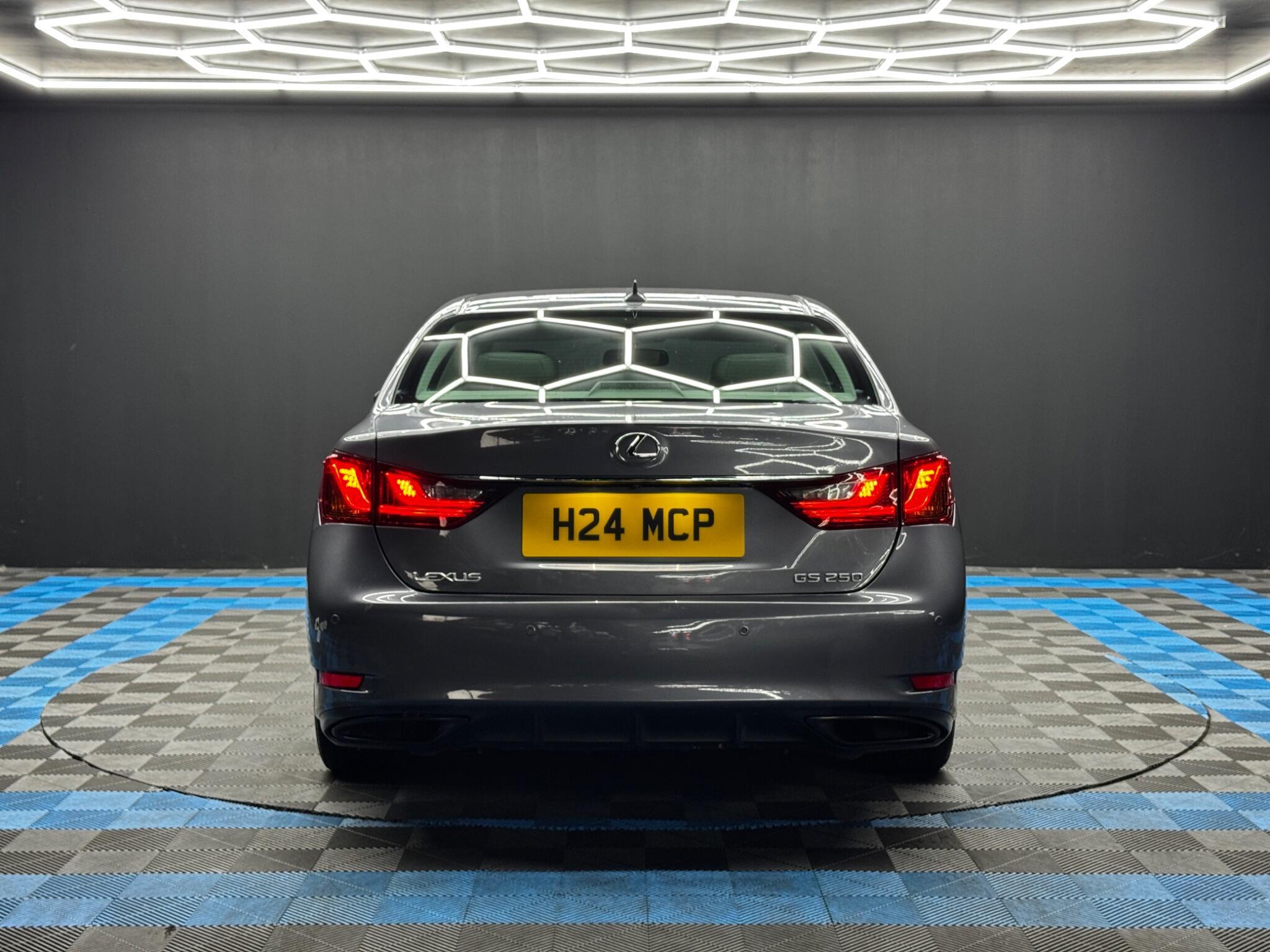 Lexus GS - Image 6