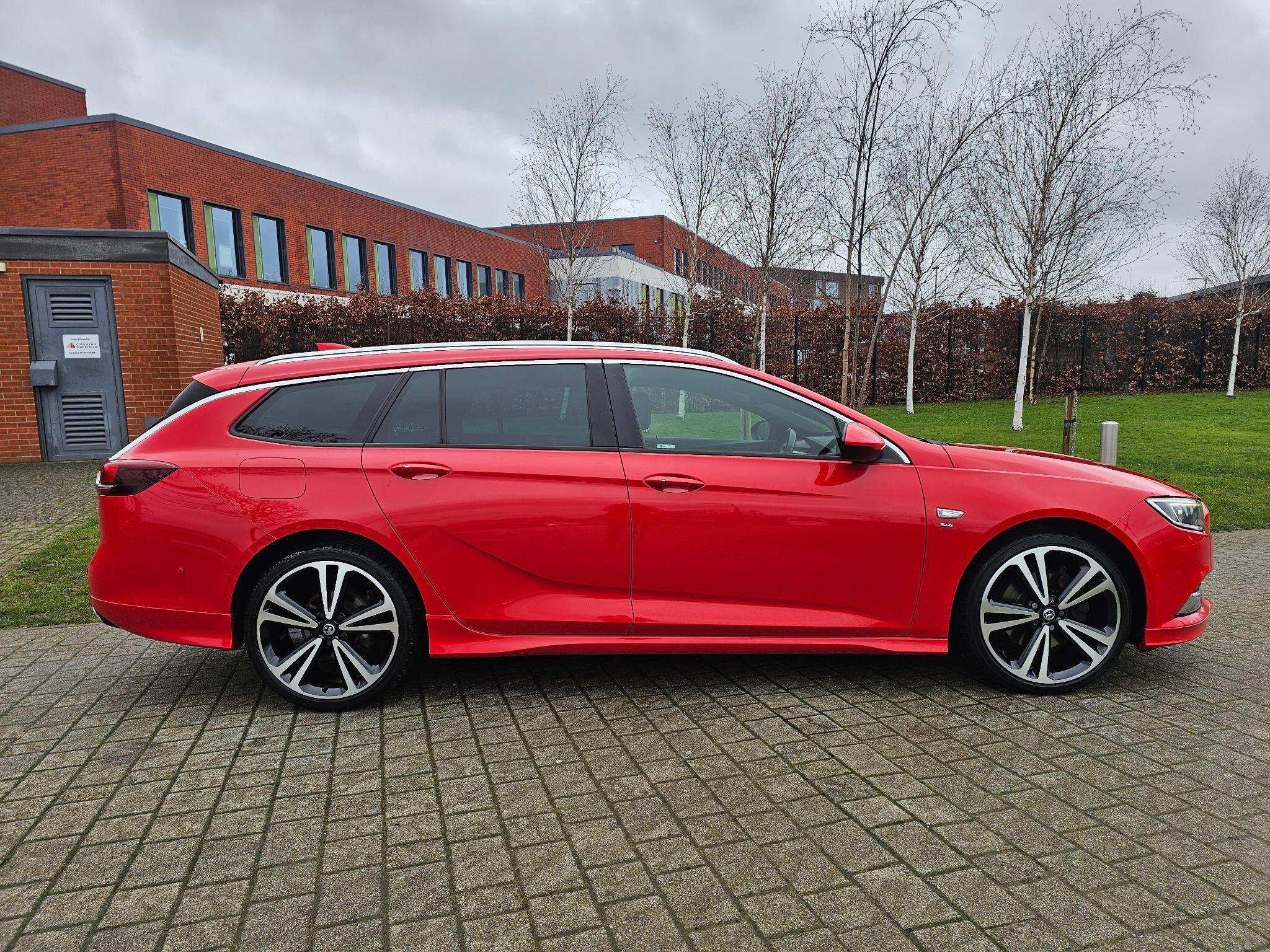 Vauxhall Insignia - Image 11