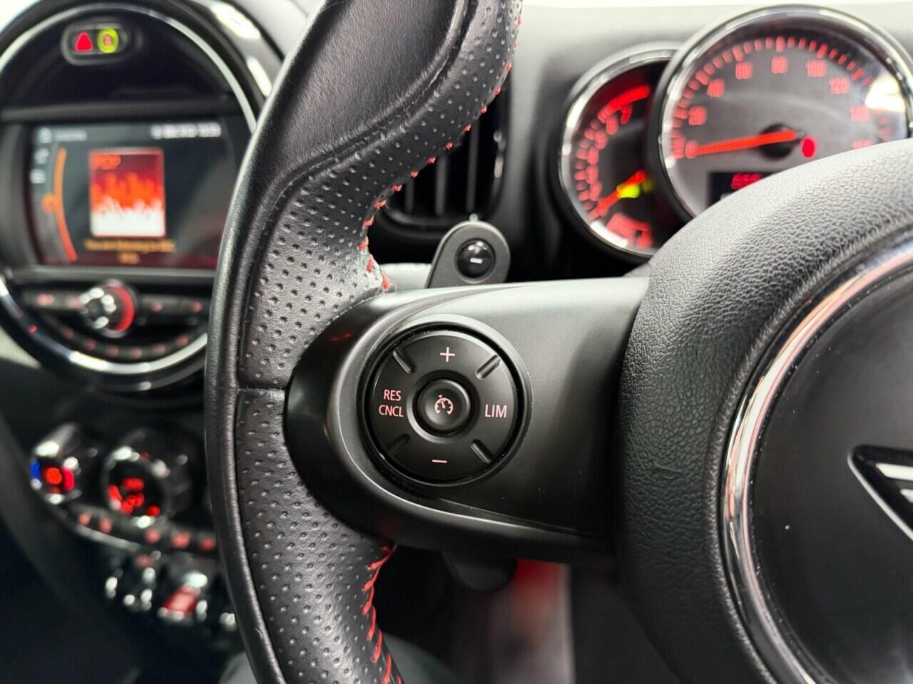 MINI Countryman - Image 25