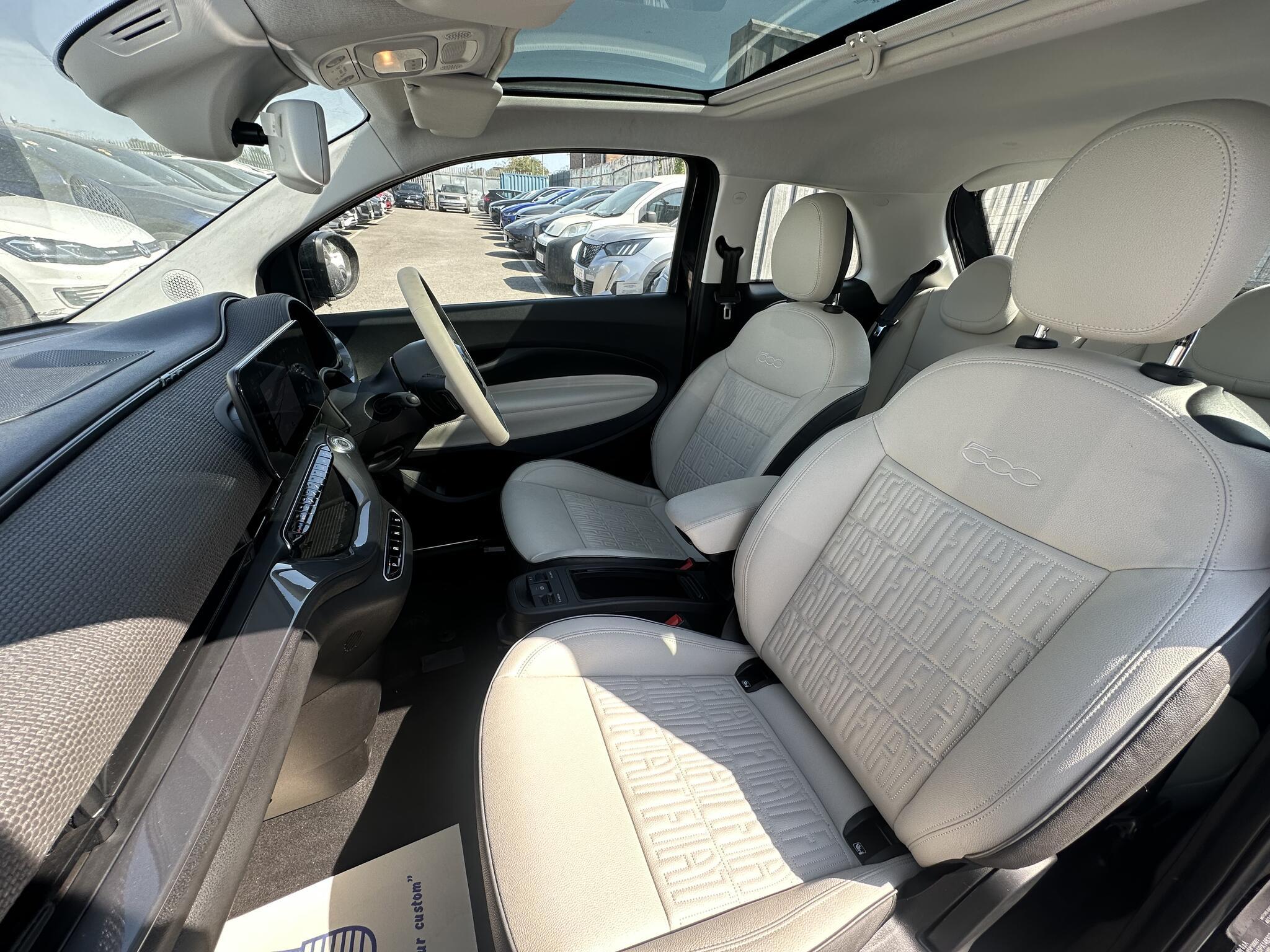 Fiat 500e - Image 7