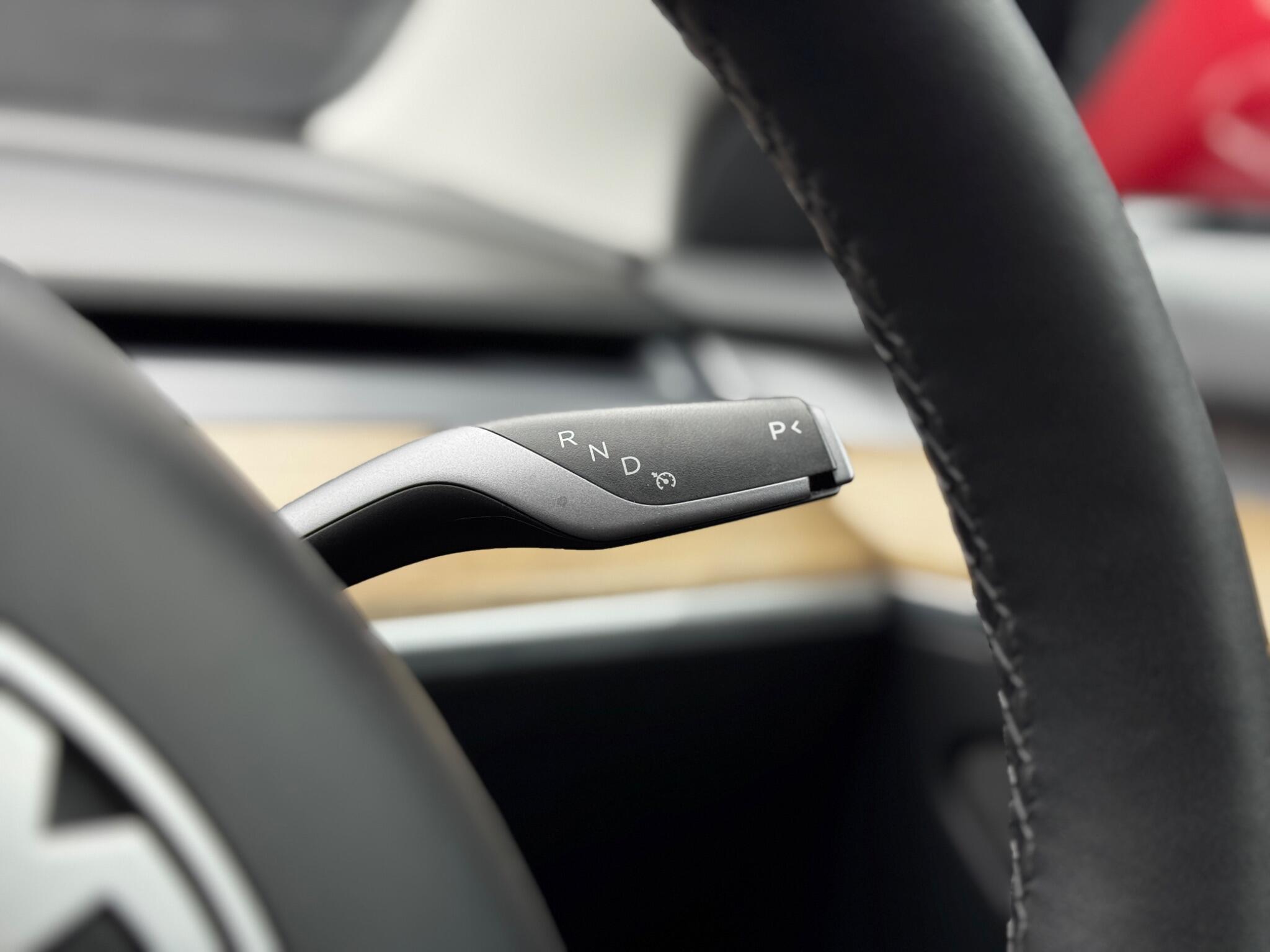 Tesla Model 3 - Image 22