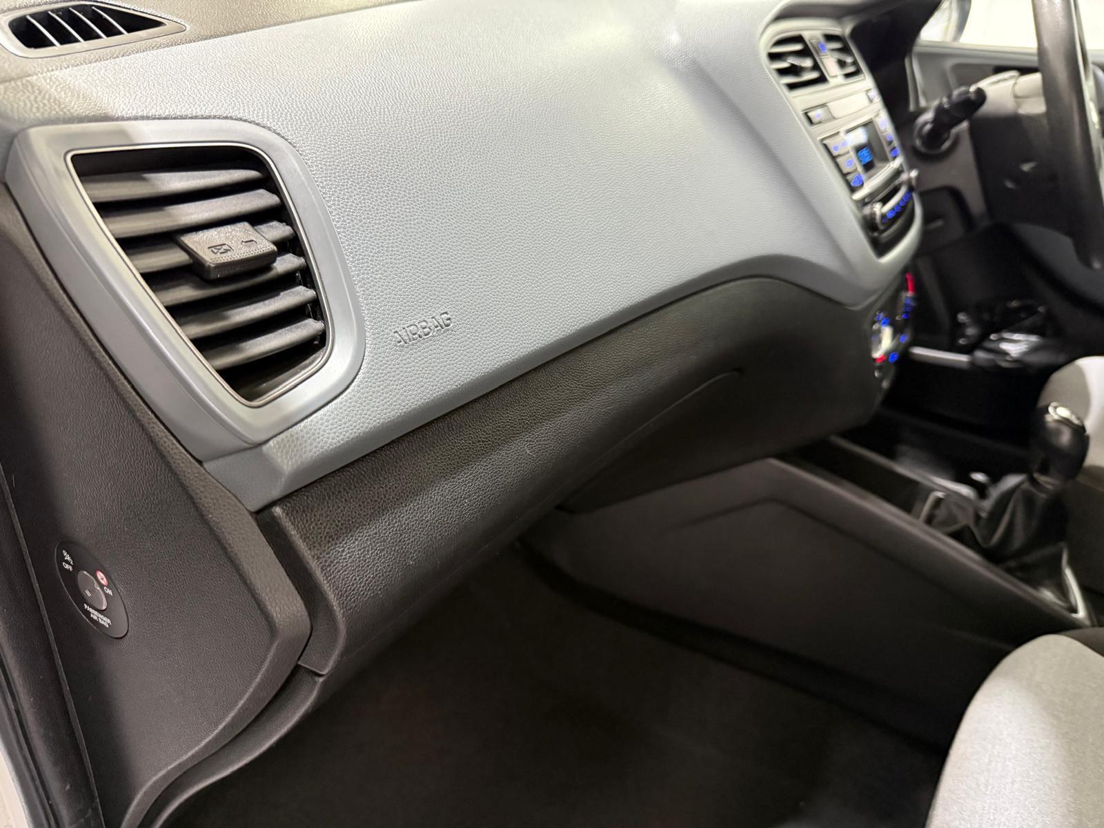 Hyundai i20 - Image 36