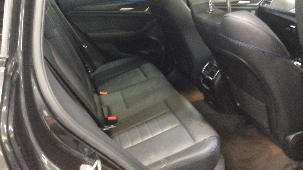 BMW iX3 - Image 10