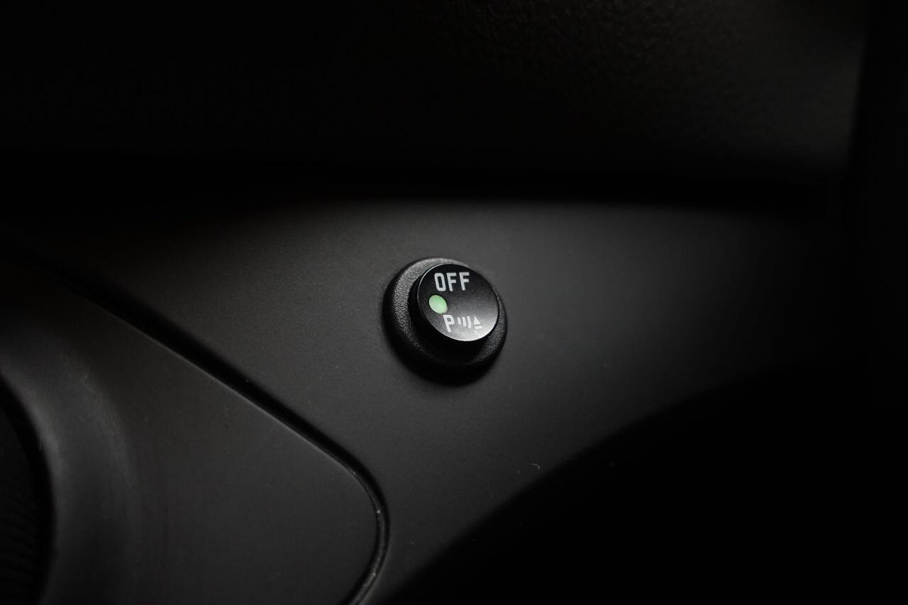 Toyota Yaris - Image 34