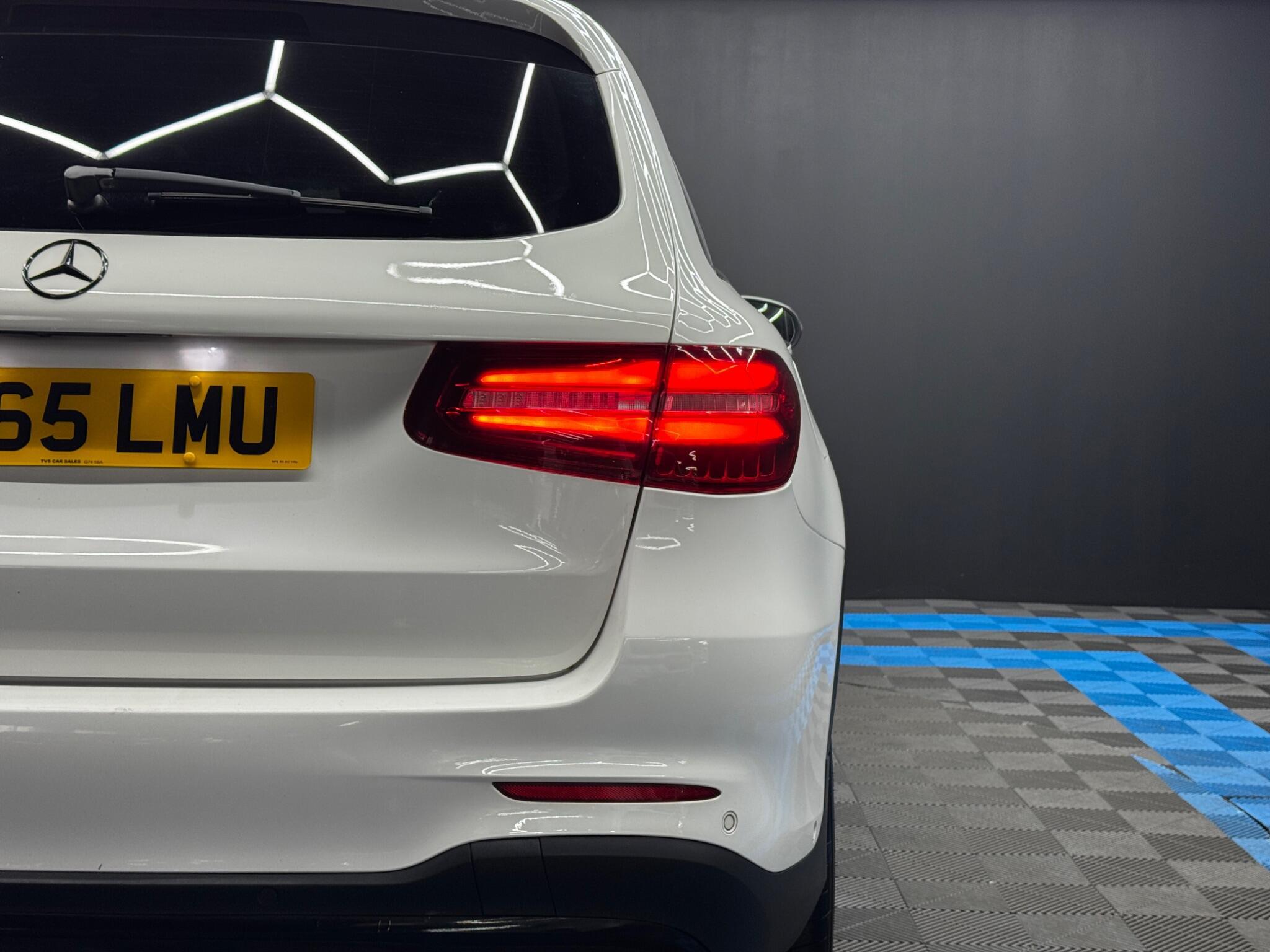 Mercedes GLC - Image 45