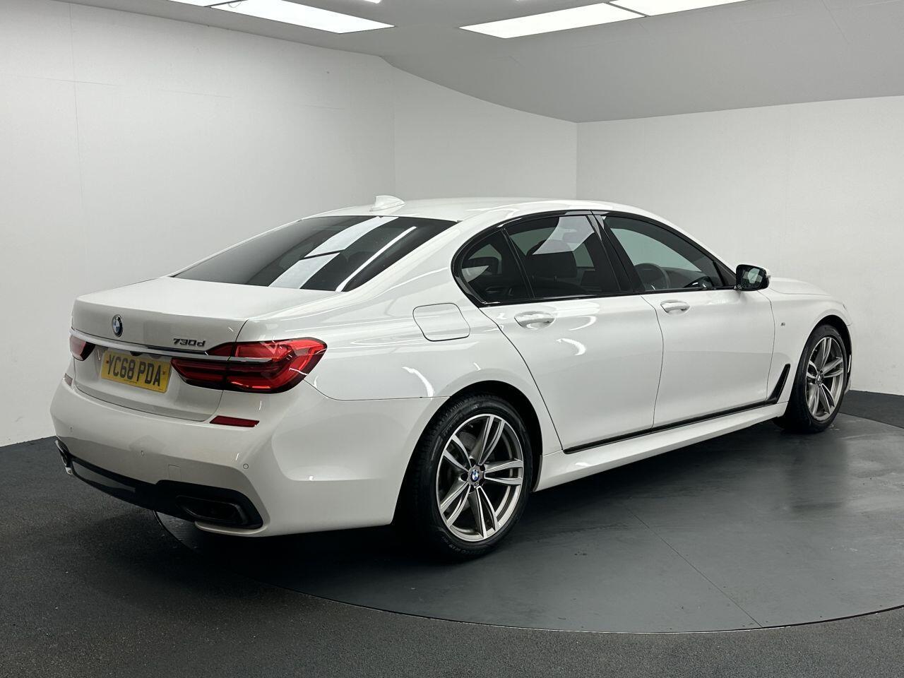 BMW 7 Series - Image 9