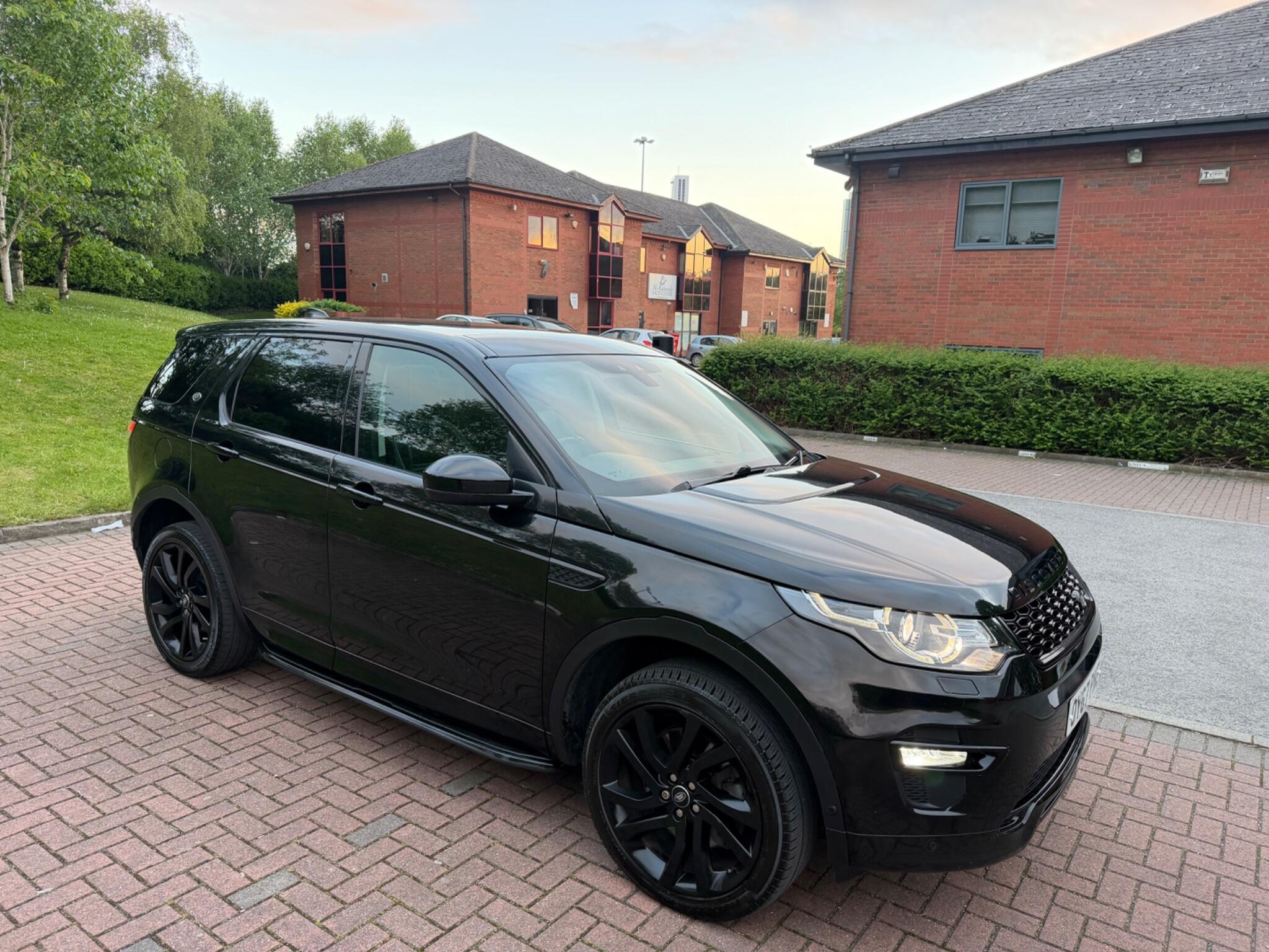 Land Rover DISCOVERY SPORT - Image 2