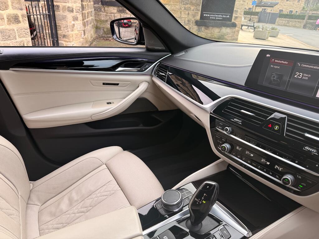 BMW 5 Series - Image 36