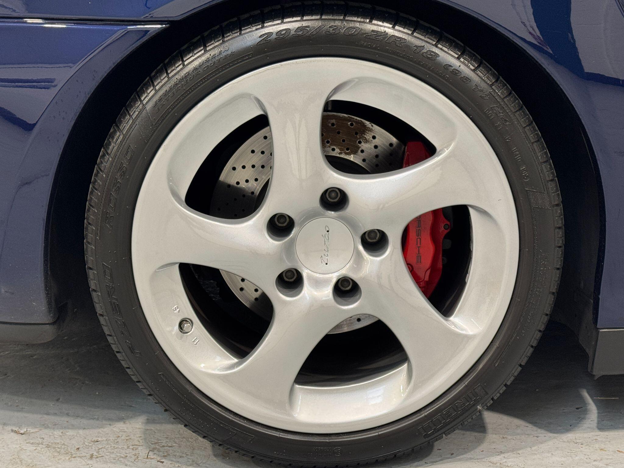 Porsche 911 - Image 28