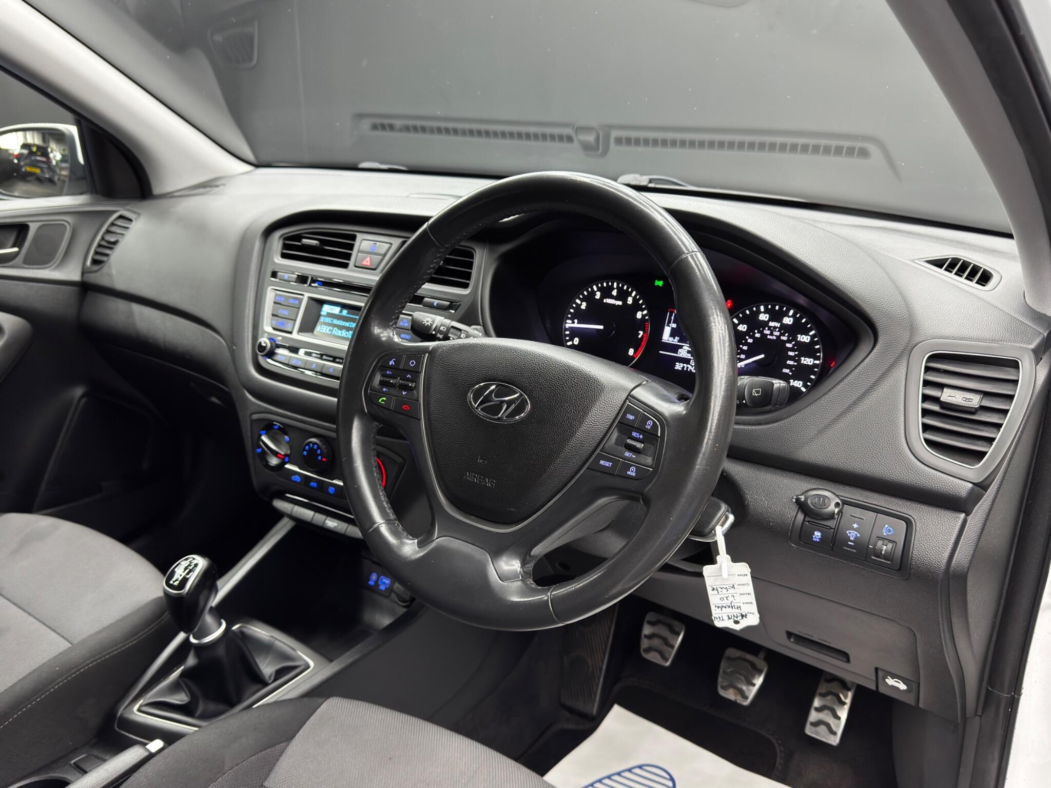Hyundai i20 - Image 9