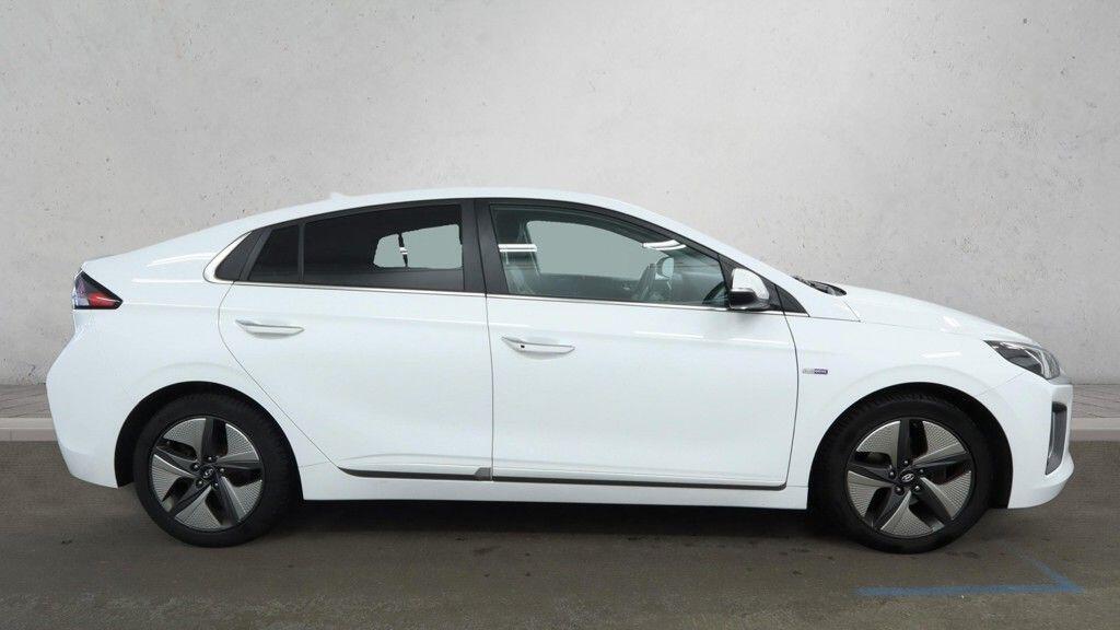 Hyundai Ioniq - Image 8