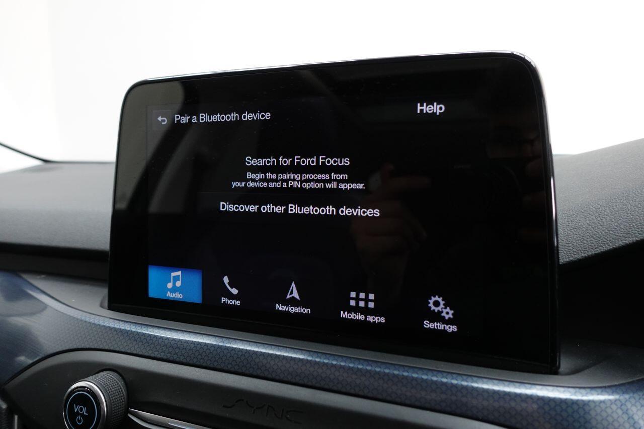 Ford Focus - Image 34