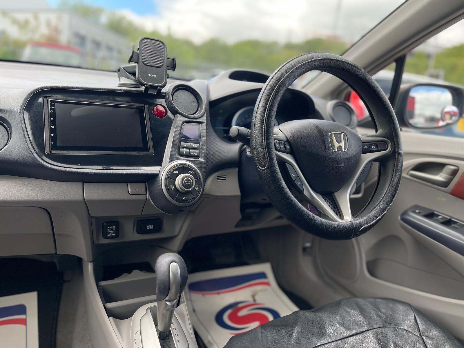 Honda Insight - Image 10