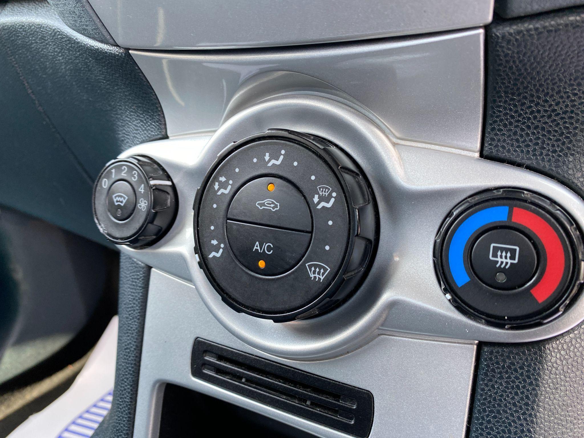 Ford Fiesta - Image 43